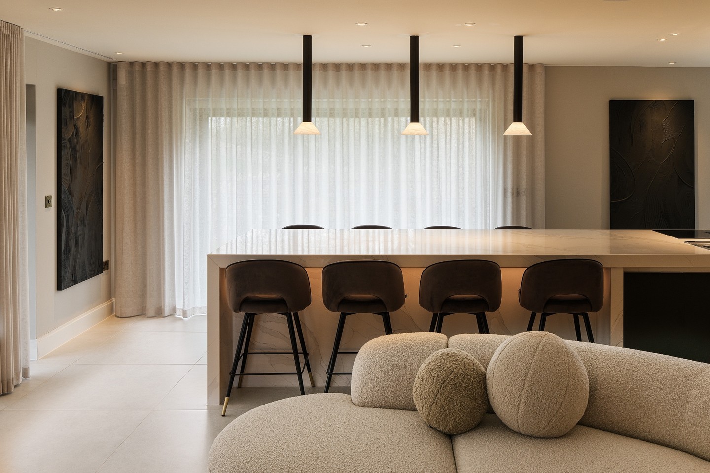 M I N I M A L I S M | On occasion, less really can be more. When the light is beautiful, we let the textures and finishes do the talking.
The Kitchen - Project Wood.