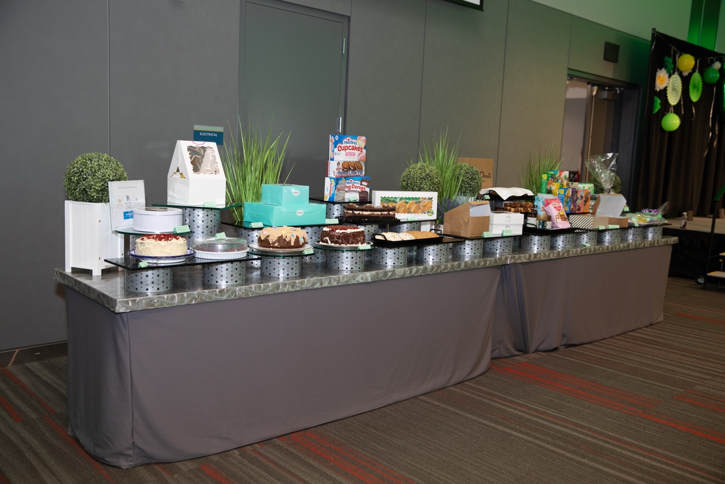 Our Dessert Dash was a sweet success! 💚🍰
From the energy in the room to the incredible desserts that brought it all together — it was a highlight of the night.
A huge thank you to the talented individuals and businesses who made it possible:
@beaconhillcateringandevents
@birdiespieshop
Brandy Singer
Deanna Prichard
@gonzagau
Jaxon Moug
@jjsugarcookieco
Lois Blanchette
Mary Mattie
Melinda Spiteri
@miflavour
Nancy
@retro_donuts
Sabrina Votava
@spokanecommunitycollege
@sweetdreamsbakery.spokane
@sweetfrostings
@sweettreatsbymeeks
@thefrostyblonde
@wildsagebistro
We’re so grateful for each of you and the care you put into every detail.
Send this to someone you shared a dessert with. 🍰
#dessertdash #spokanenonprofit #spokanelocalbusiness #spokanelocal