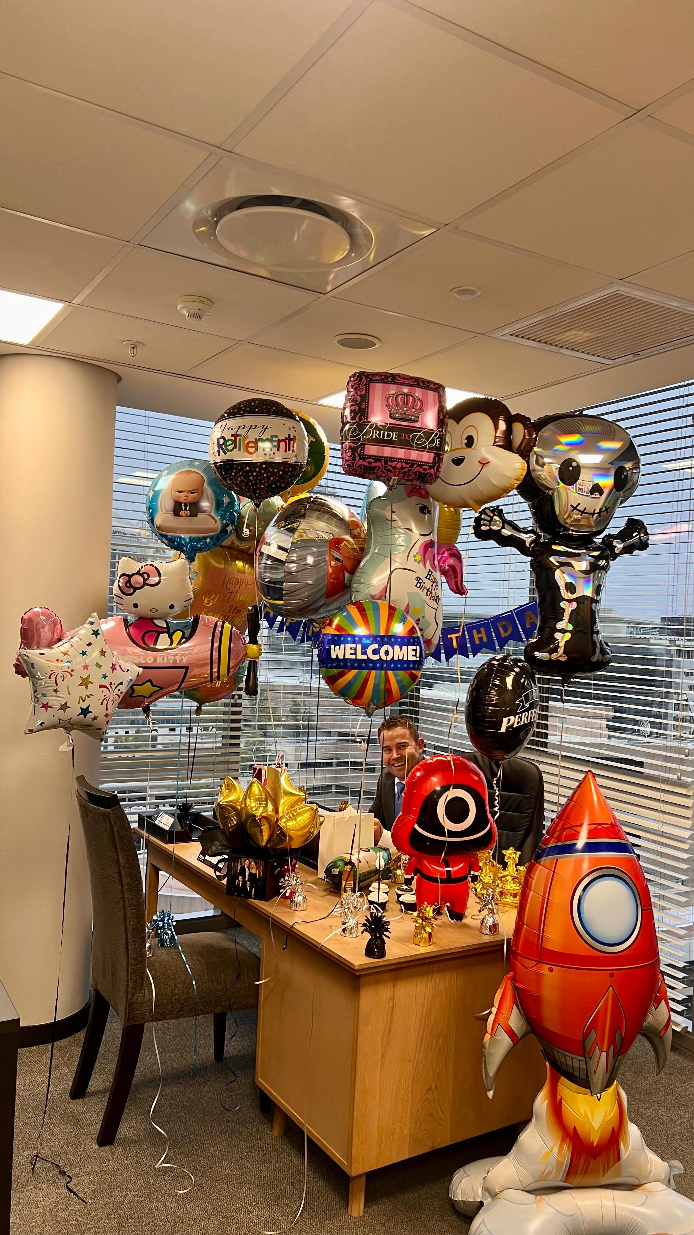 The theme was “any balloon but a birthday balloon” 🎈😜
It’s not every day that the head of our law firm turns *a secret number*, but it IS every day that he puts up with our shenanigans.
We wish you a very happy birthday Ulrich 🎉