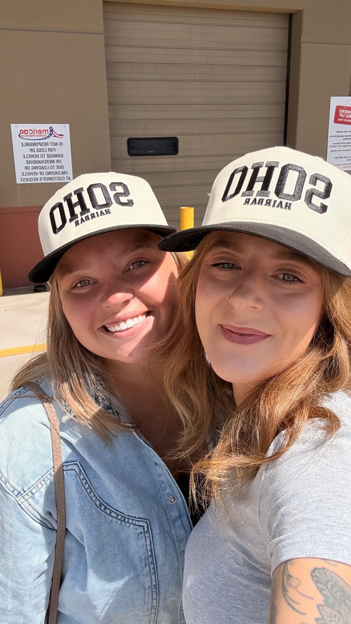 Does your salon or workplace have that one person who always supports every post, sends encouragement and keep’s everyone going?
If not… your team needs a Paul.🏆
The kind of energy every team needs .🫶✨
Tag someone who always shows up for others.🤍
#SOHOHairbarAZ #HeartOfGold #BehindTheScenesSupport #SalonLife #RealOnesOnly