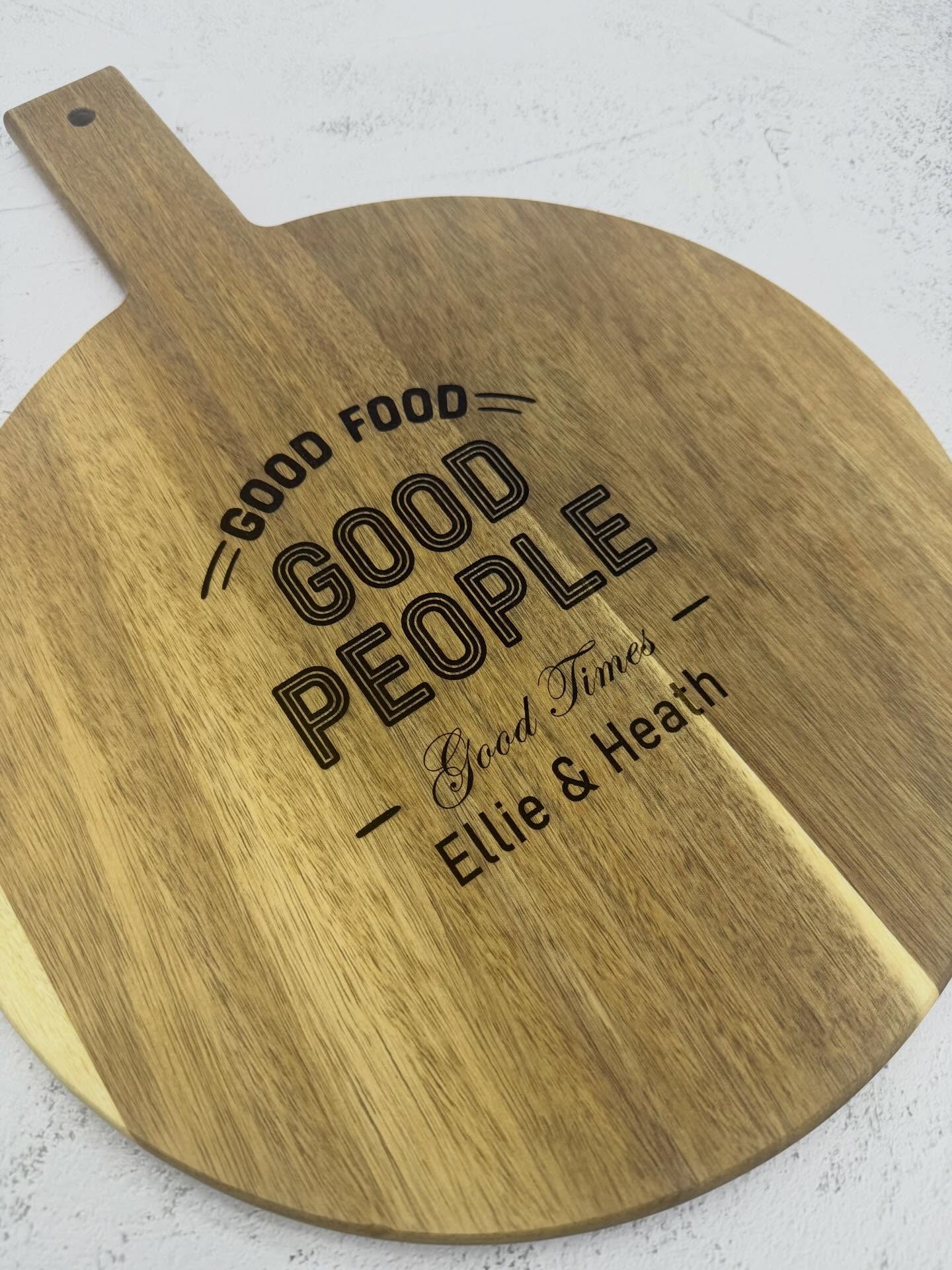 Good food, good people & good times ✨
The perfect cheeseboard for every gathering.
Personalised and made to be enjoyed for years to come 🤍
#DebsDesignLab #PersonalisedGifts #CheeseboardLove #MadeInAustralia #EntertainingStyle