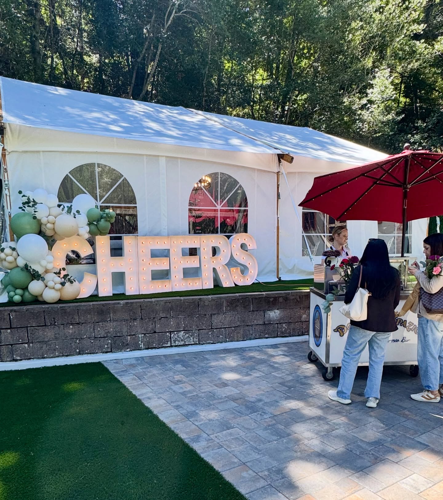 What an epic collaboration! Cheers! 🍨🥂
@alphalitsiliconvalley + @inflatedcreations_bybrittany + @dolcespaziodessertcafe + @saratogaspringsevents
#marqueeletters #gelatocart #bayareaeventstylist #balloondecoration #alphalitsiliconvalley