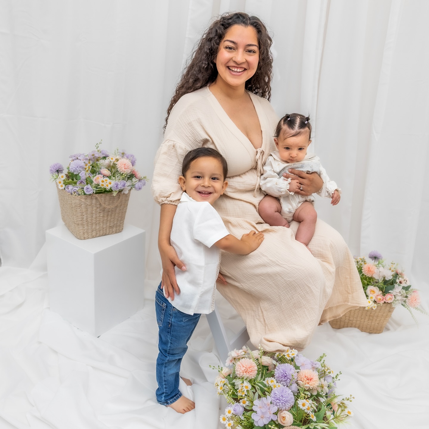 Another teacher I would love to give a shout out to is….
Carolina — a Wild Wonders OG, who is now one of our newest teachers. She has been part of this community from the very start as a parent, watching this little community grow firsthand.
Teaching has always been on Carolina’s heart, and before finding her way here, she spent years coaching gymnastics for kids of all ages. She has this infectious energy and a natural gift for making everyone, littles and adults alike, feel like they’ve known her forever. She is also an amazing photographer with a beautiful eye for catching those quiet, magical little moments that pass by way too fast. But her most important role will always be being mama to her sweet Josean and baby Carolina the Third. 💚
I am so excited for her to step into leading classes this Fall, and with her bilingual background, she will be bringing something to Wild Wonders that our community has been asking about for a long time.