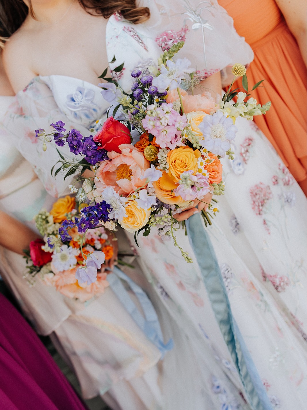 Public Service Announcement - Peony season is back! Our most requested wedding flower.
Sophie’s bouquet contained my favourite variety “Coral Charm”… & Nothing quite compares to those cloud-like petals!
That vibrant coral softening to an apricot glow. Petal by petal, never quite the same twice, and all the more beautiful for it.