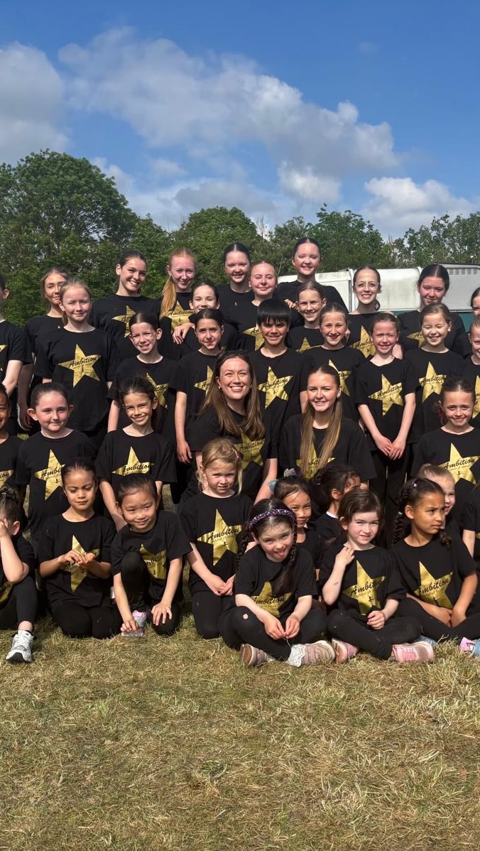 On Sunday we performed at the @nonsuchtownandcountryshow ⭐️ A big thank you to all the students who took part.
#ambitiondanceepsom