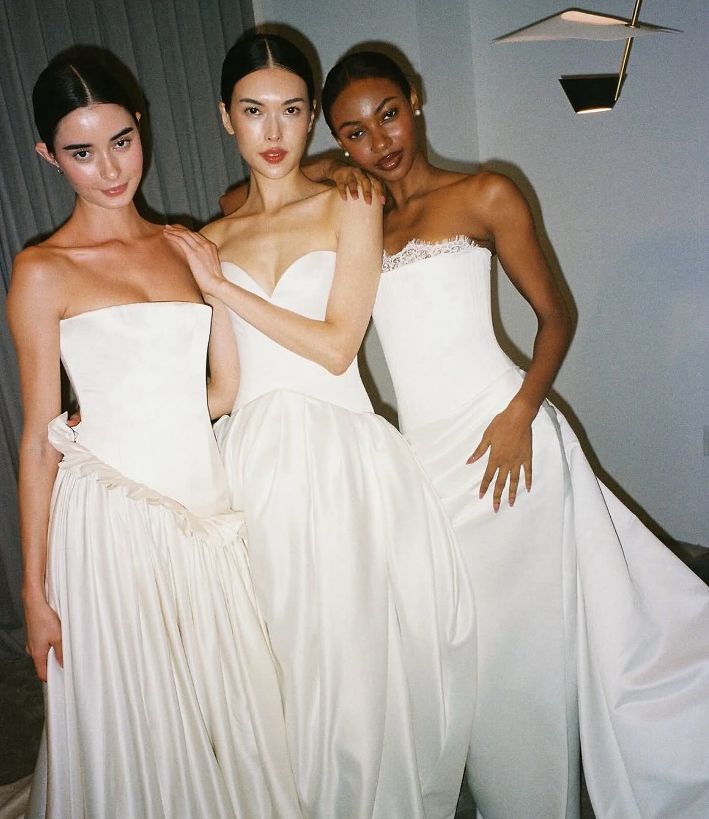 Just a friendly reminder that next weekend is your chance to try on these gowns (and more!) at our @kyhabride trunk show! âš
5/15-5/17 by appointment only đ€