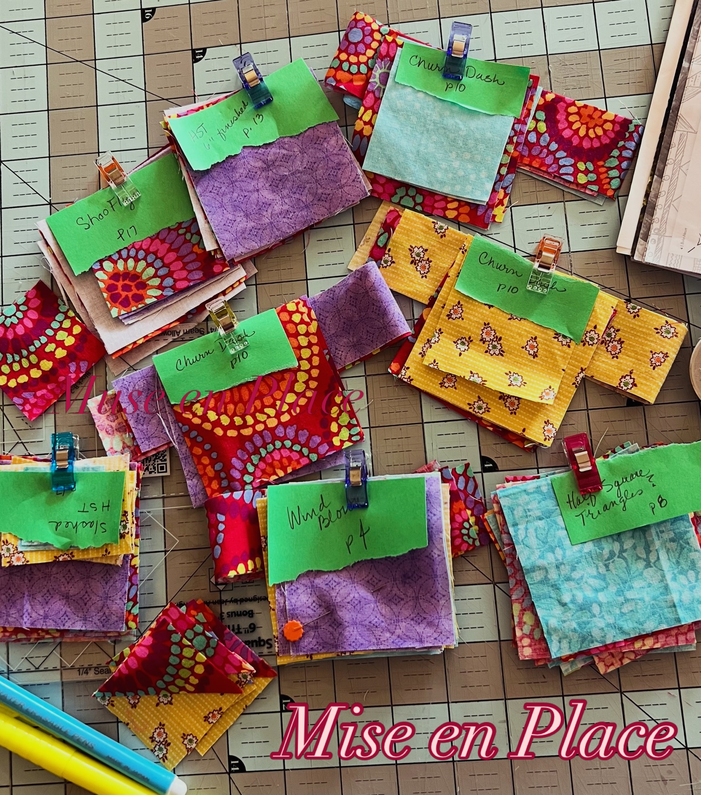 @reneepfloyd has been busy working on her Boho Heart BOM! She using Mise en Place- everything in its place- to organize before she sews! She says she’s putting red as a through color in every block (it is a heart after all!), then making sure to add an assorted scatter of her colors across all the blocks. I think that’s a great way to keep all the blocks looking similar across time as you work on this sampler quilt. All the videos for Jen Kingwell’s Boho Heart BOM are in a playlist on YouTube @happyquiltypeople