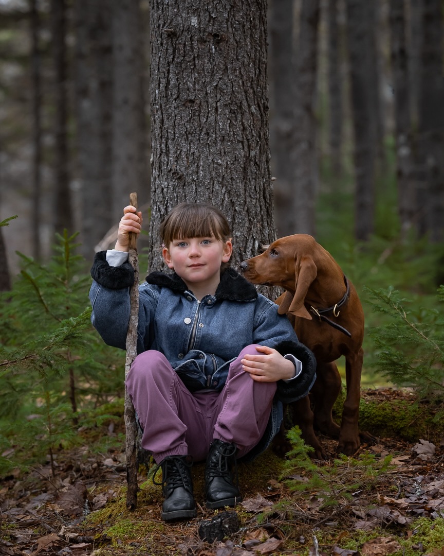 The weather in Nova Scotia has been all over the place lately… one minute it feels like summer, the next we’re back in sweaters 😅 I don’t know about you, but I am so ready for steady sunshine.
That said, this session with Alice and her new brother Stockli happened on a cloudy day, and honestly, the overcast skies set the perfect mood for this dreamy forest scene 🌲
Friendly reminder: don’t stress if your session day is grey! Cloud cover actually creates soft, even light that’s beautiful for photos. Sometimes the moody days turn out to be the most magical!
#novascotiaphotographer#petphotographer#puppy#novascotia