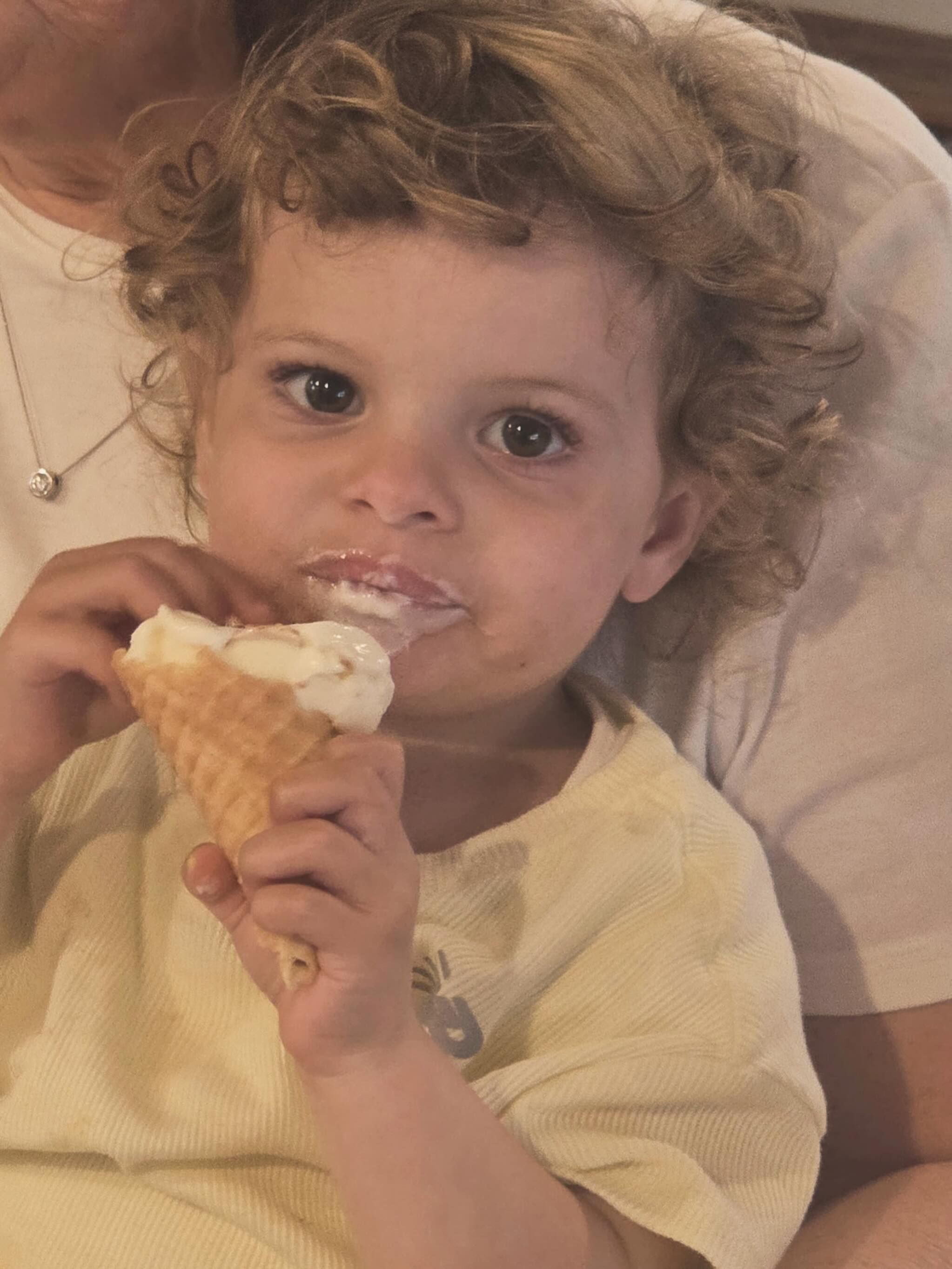 ✨Summer hours are back in Hanover! ✨ Hanover walk-up window now open until 9 Wednesday - Sunday!! Be like Emma and follow the scent of fresh waffle cones! 🍦