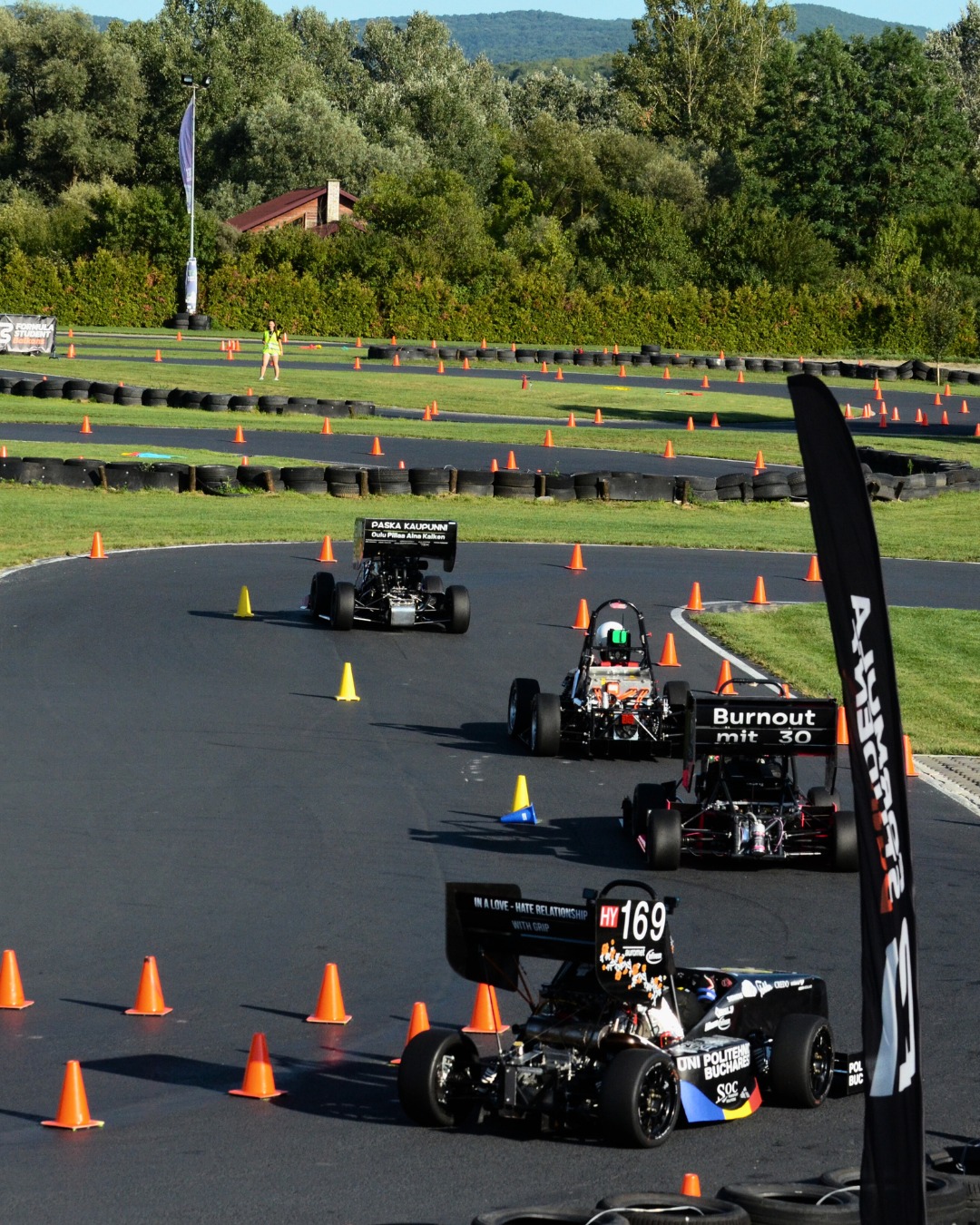 pretty fast cars
.
.
.
#fsbalkans #formulastudent