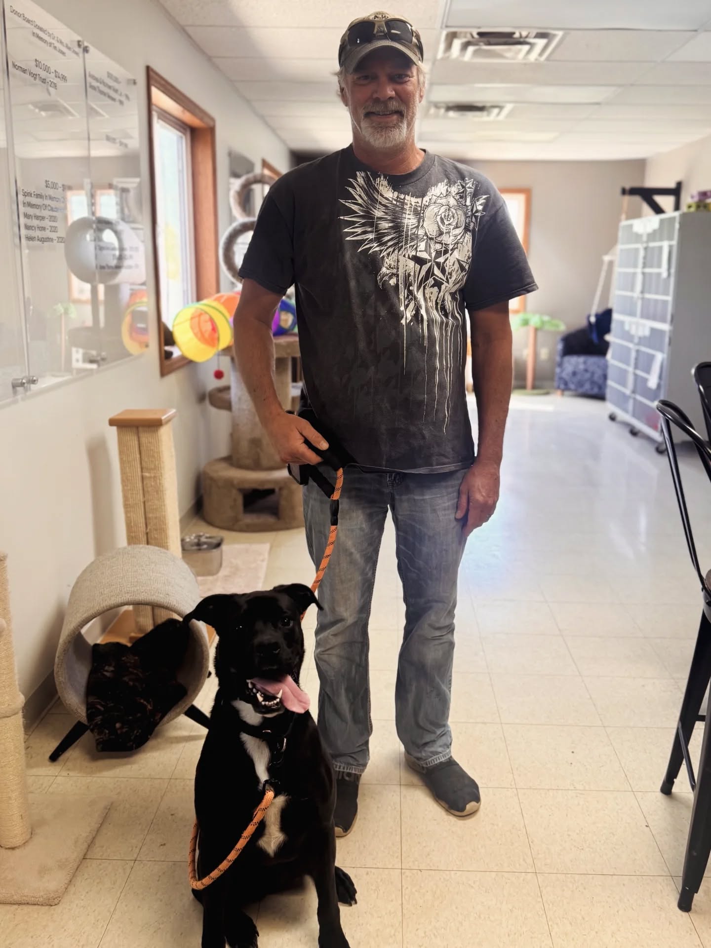 Badger's face says it all. This sweet boy is going HOME!!!
Thank you to everyone who helped spread Badger's story. We're so excited that he finally gets the loving family he deserves 💙🐾