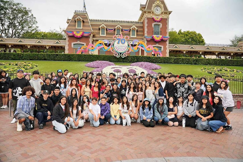 LMI AYA’s end of the year field trip at Disneyland! ✨
#Disneyland #Afterschool #ExpandedLearning #MontebelloUnifiedSchoolDistrict #LMI ELO Montebello MUSD MontebelloUnified