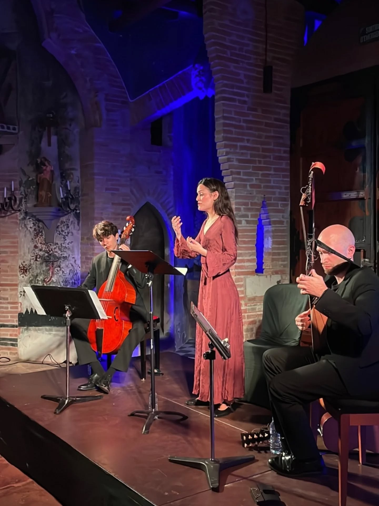 ☺️ I així recordem el primer concert de la 9a Primavera Musical a Vistabella!
El trio format per @inesalonsoausina , @jeremynastasi i @marcdelalindebonal que va sorprendre a tot el públic amb un viatge pel segle d'Or hispànic deliciós!
Un cicle que compta amb el suport de la @dipta_cat !
@marcguerris @ajlasecuita @esglesiatgn @govtarragona @cultura_cat @icec.cat