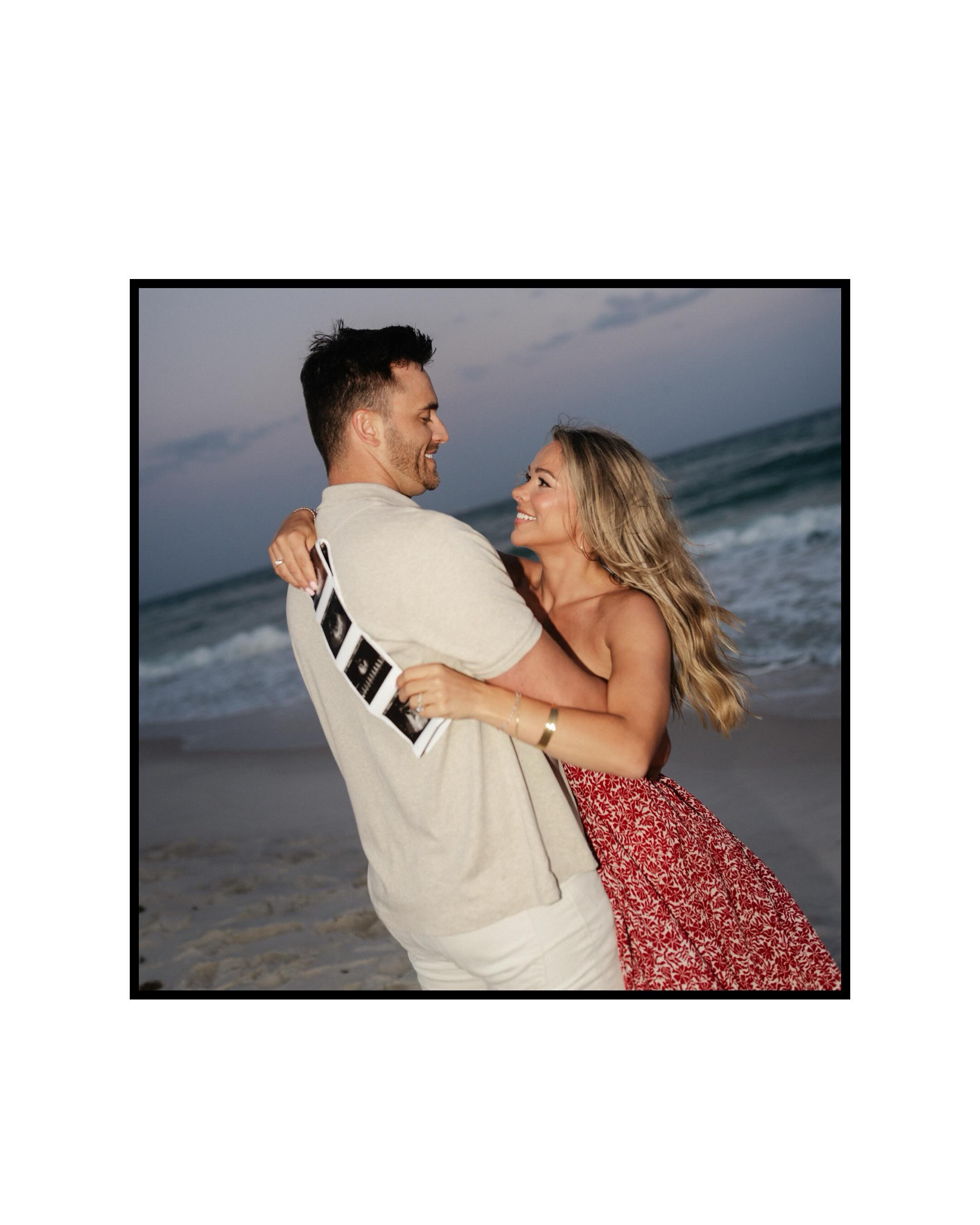 couple lovebirds + one 💕
Pensacola Photographer, Pensacola Beach photoshoot, Baby announcement, Pensacola beach, Photographer, Florida photographer, A. Lynne Photography
#pensacolabeachphotographer #floridaphotographer #pensacolaphotographer #alynnephotos