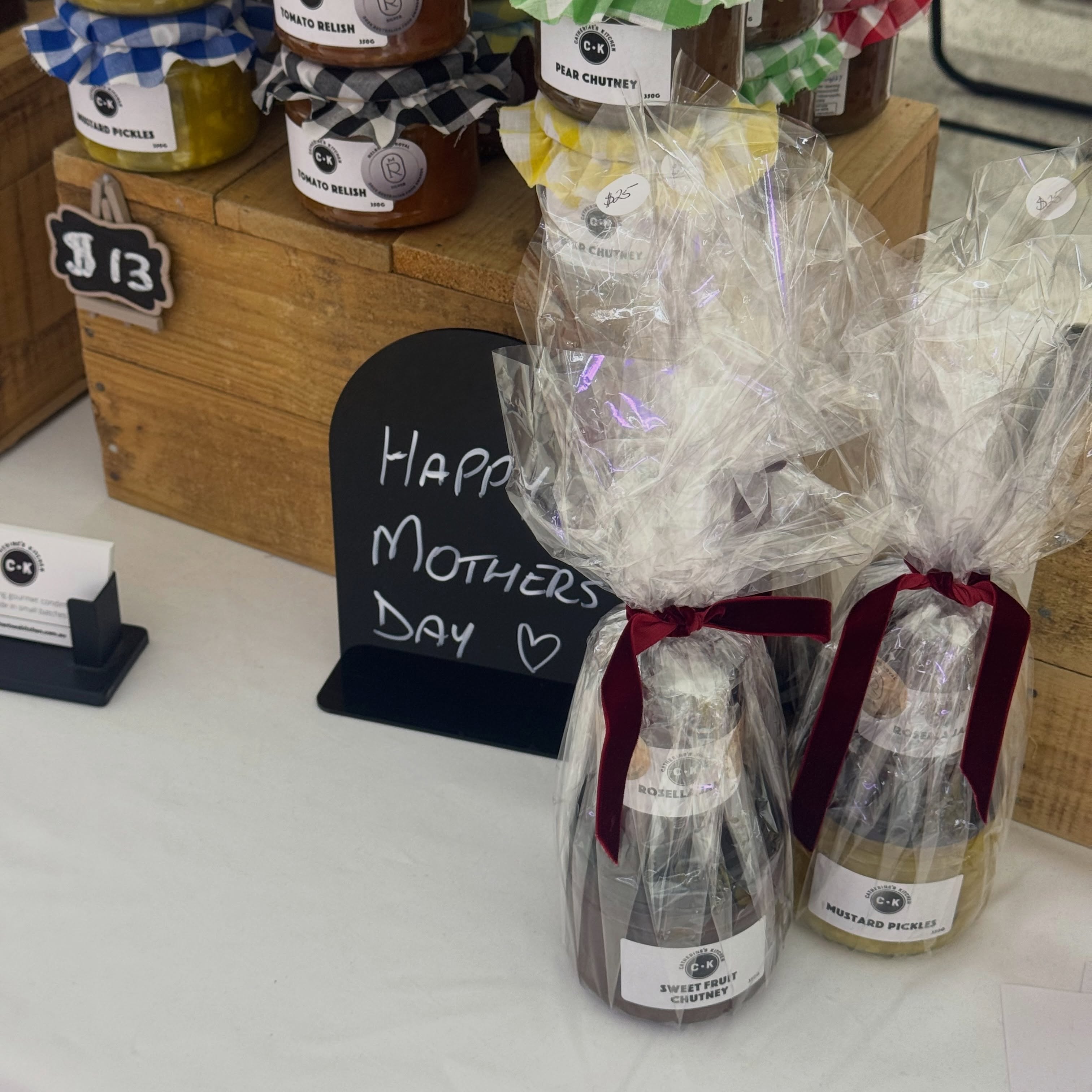 We have the last minute Mother’s Day shoppers sorted - with pre-wrapped gifts ready to go! 🌸💗 pop into @indooroopillyshopping over the weekend to grab something special!
There’s also lots of Rosella Jam in stock if you’re looking for something unique!