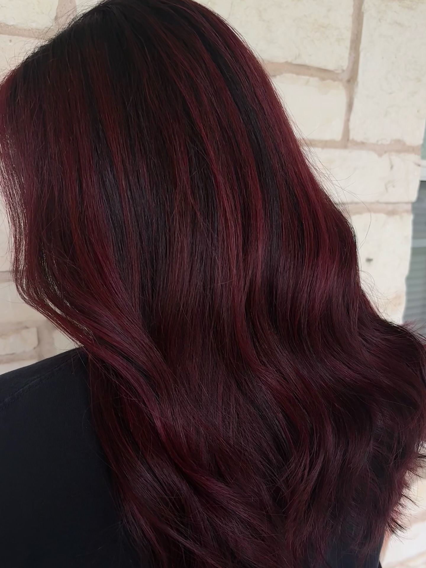 The Cherry cola hair of our dreams😍🥤🍒
Created by Alyssa!
#cherrycolahair #avedacolor #stylinsalon #atxsalon