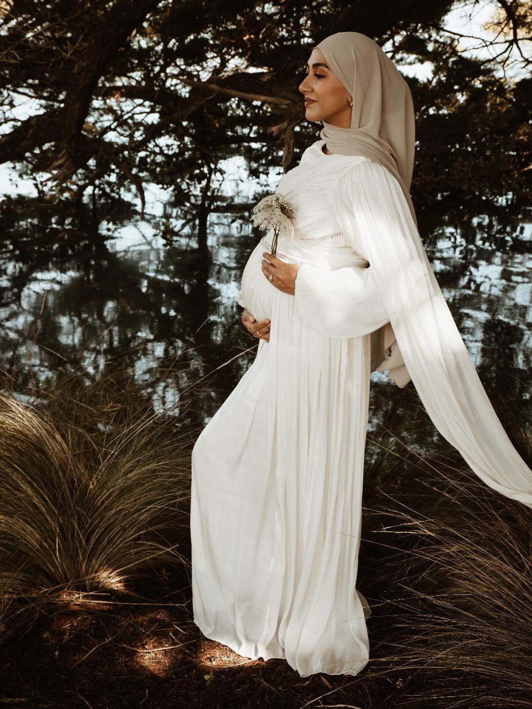 A little bump, a lot of love 🤍
Feat. The Mahreen Gown in ivory ✨
#modestfashion #maternity #babybump #hijabi #explorepage