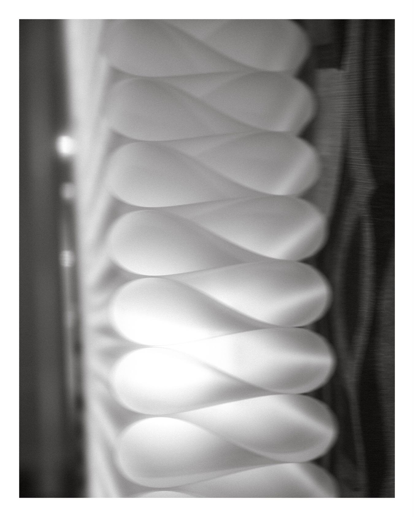 Soft curves, clean details & a luxury atmosphere
The beauty is always in the details.
#luxuryinterior #beautyaesthetic #modernluxury #interiordetails