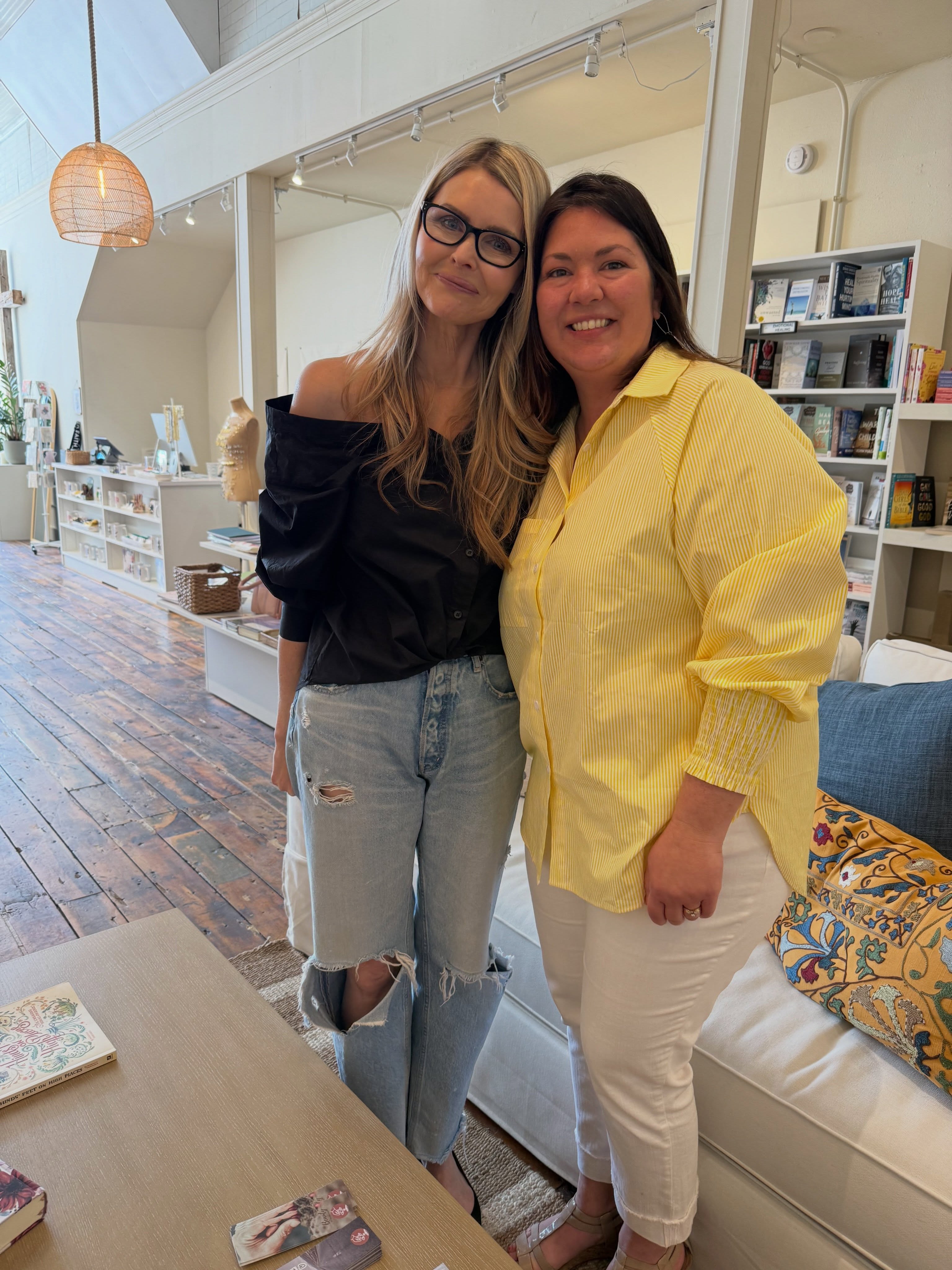 Thank you Hannah for your beautiful testimony on the beauty found in seasons of waiting. Hannah’s encouraging devotional book Seeded At The Right Hand: Placed in Humility, Positioned With Authority is available in store and online. Click BIO link shop.