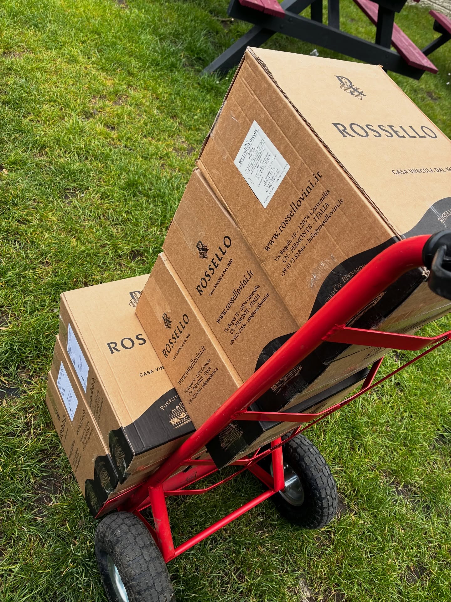 You know it’s a good day when you get a delivery of @rossellovini wine! #winedelivery #fyp #italianwine
