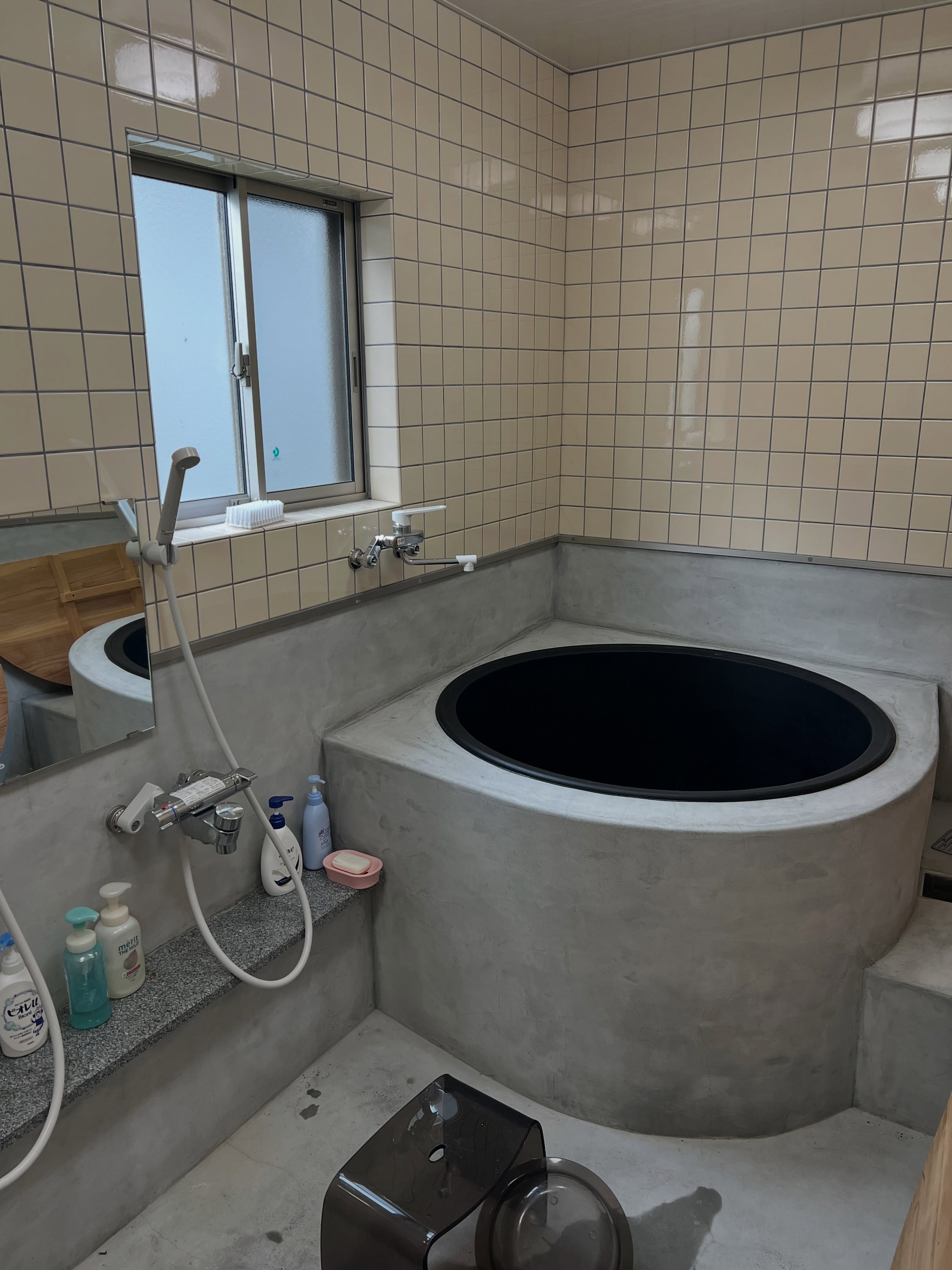 五右衛門風呂🛁
遊友館には五右衛門風呂がございます🛁
身体の芯から温まる五右衛門風呂はいかがですか
#五右衛門風呂 #遊友館 #お風呂 #梼原町 #梼原宿泊