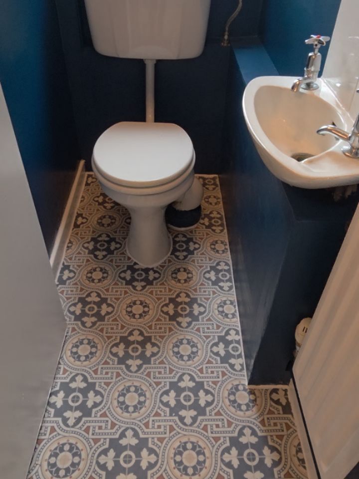 The PPHS team was working back in west london..doing what we do best..taking care of business..perfection in our name..perfection is our aim..##decorating ##decoratingessex
The PPHS team have now done 5 bathrooms in this colour..it is a Instagram special..
Our new customers seem to love this combo..🙏