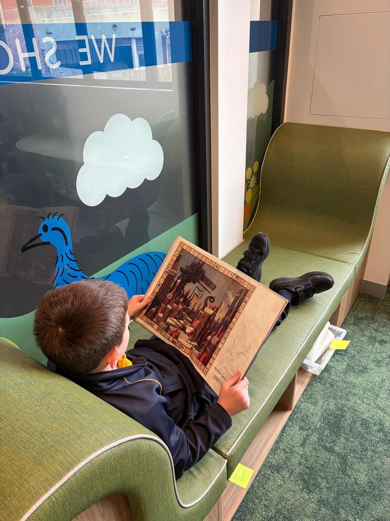 Spotted in our beautiful new library!!!
Nestled somewhere amongst the new couches, relaxed nooks and new shelves I found 1/2 students 🤩