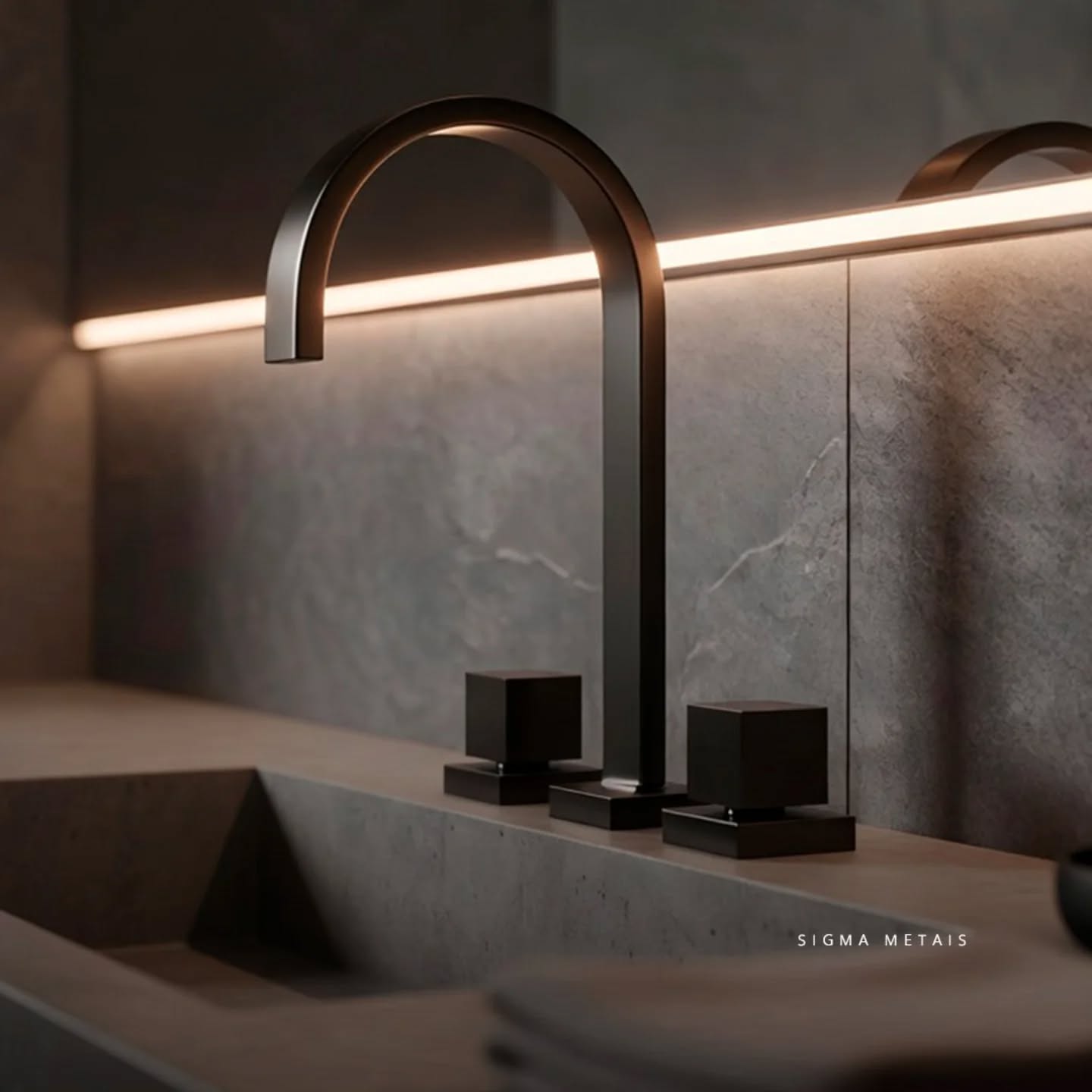 Onde o design industrial encontra a elegância absoluta. ✨
Com linhas retas e precisas, onde o quadrado perfeito do corpo encontra a delicada curvatura da bica, criam uma peça singular de equilíbrio raro entre rigor geométrico e elegância.
A suavidade do preto fosco, realçando cada ângulo de um design feito para impressionar. 💎
O Misturador Pisa Black 1876 da Sigma Metais é uma verdadeira peça design que transforma qualquer ambiente com beleza, bom gosto e sofisticação!
Curvas que fluem, acabamento que absorve: a harmonia perfeita entre forma e textura.
O acabamento preto fosco, aplicado em múltiplas camadas, confere uma cor intensa. Além de menos marcas.
Com o toque aveludado que transforma o uso diário em uma experiência de luxo. A praticidade do acabamento matt. 💎
Um acabamento feito para durar, com liga de cobre que adiciona resistência a oxidação e desgaste.
Feita 100% em metal!
É qualidade para suportar o uso diário com segurança sem perder a beleza da peça.
Além de contar com a garantia Sigma Metais.
Seu acionamento 1/4 de volta e arejador econômico que garantem até 80% de economia de água.
O acionamento com formato ergonômico e toque premium possui cantos arredondados suaves. O que evita acidentes ao manusear e facilita limpeza.
Tenha o controle preciso de água quente e fria com conforto.
O mecanismo interno utiliza tecnologia de cartucho cerâmico, que garante vedação perfeita, durabilidade e operação fluida. Isso evita vazamentos e facilita a regulagem entre água quente e fria, mesmo com uso constante.
Compatibilidade com sistemas de aquecimento, o misturador para lavatório Pisa Black é projetado para funcionar com aquecedores a gás, elétricos ou solares, adaptando-se a diferentes configurações residenciais. Suporta temperaturas de até 70°C, garantindo segurança e eficiência.
Equilíbrio entre forma e função com o selo de qualidade Sigma.
A Pisa Black 1876 assina o ambiente com elegância e minimalismo.
Transforme o comum em extraordinário com o toque fosco da Sigma Metais. 💎
.
.
Conheço nossos metais sanitários em nosso site www.sigmametais.com.br.
.
#sigmametais #pisablacksigmametais