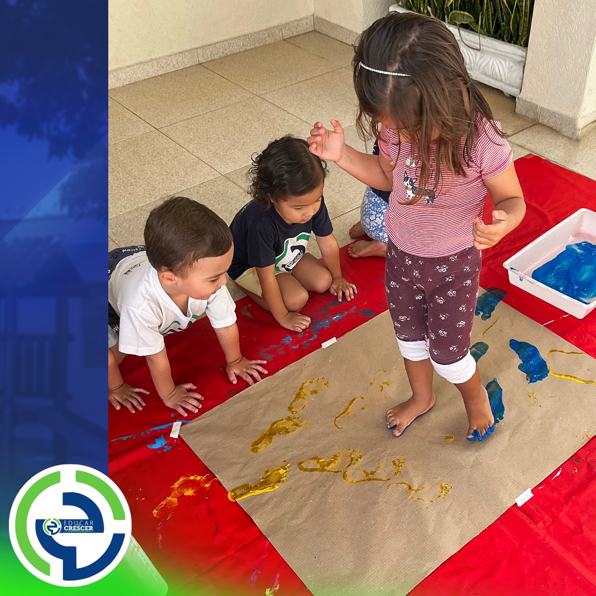 Tem dia que o chão vira tela… e o resto é história 😄✨
Quando a diversão encontra a liberdade, o
aprendizado simplesmente acontece. 💛
💚 Venha conhecer a Educar e Crescer!
Acesse educarecrescer.com.br
#EducarECrescer #InfânciaFeliz
#AprenderBrincando