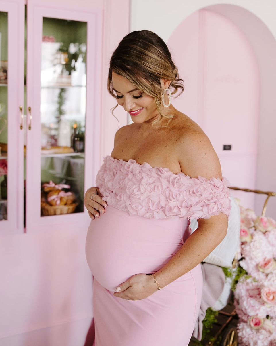 Mamas, this one’s for YOU 💐
You spend all year taking care of everyone else, so this Mother’s Day is a good time to do something for yourself, too.
Whether you’re rocking the bump, in the thick of mom life, or just needing a confidence boost and mental reset, a spray tan can help you feel more like yourself again.
Enjoy a little glow, a little time for you!
📍 Lincoln Park, Chicago
🔗 Book your tan through the link in bio
#tanningexpert #spraytanstudio #chicago #lincolnpark