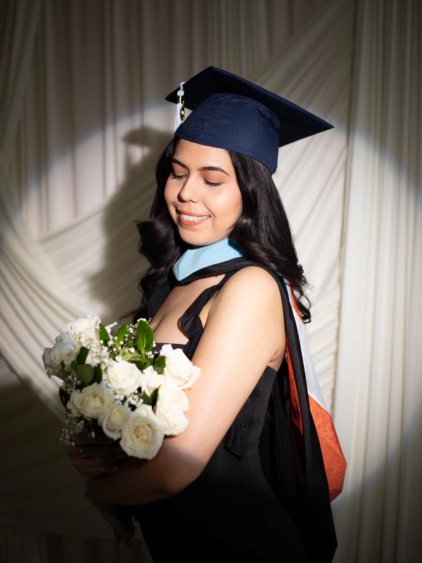 Loveee the change of scenery for grad photos πΈ
#satxphotographer #sanantoniophotographer #sanantonioseniorphotographer #utsagrad