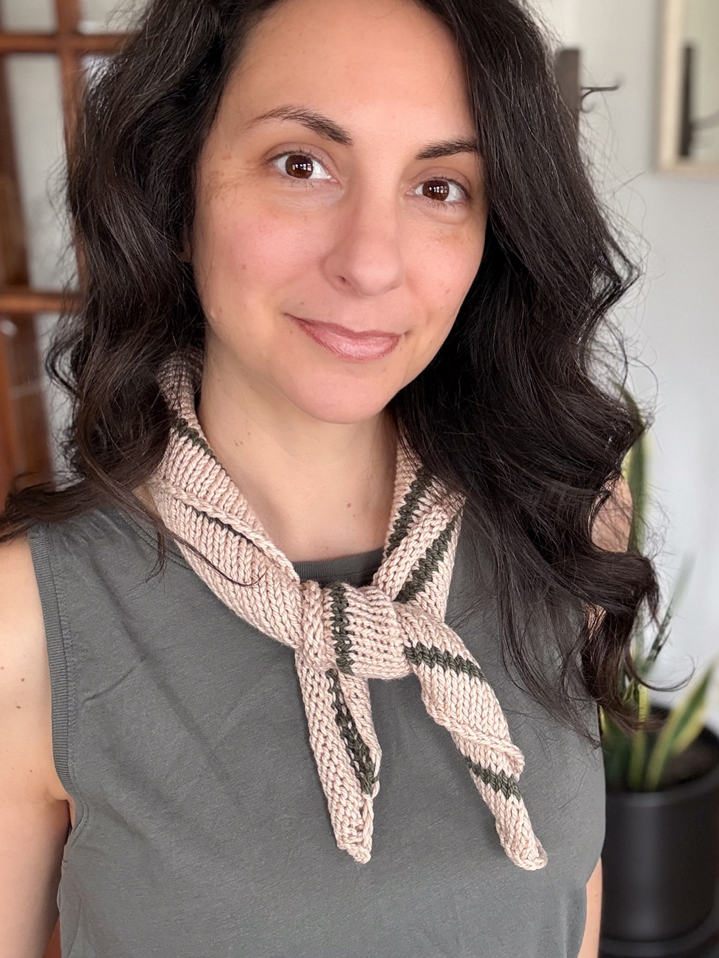 Introducing the Whimbrel Handkerchief š§¶
Hand knit with responsibly grown organic cotton yarn this all season scarf is light weight and breathable making it a perfect addition to your wardrobe!
Launching May 30, both online and at the Spring @the_boma_barn Market!
yarn
#neckscarf #styleinspo #modernknitwear #ohiomade #slowfashion