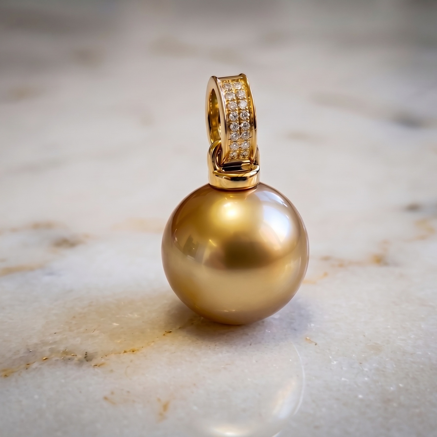 Golden South Sea Pearl
Pendant
14mm RD+1 / 2 / Gold
18K Gold & Diamonds
Please contact your nearest boutique to discover this beautiful Golden South Sea Pearl Pendant collection.