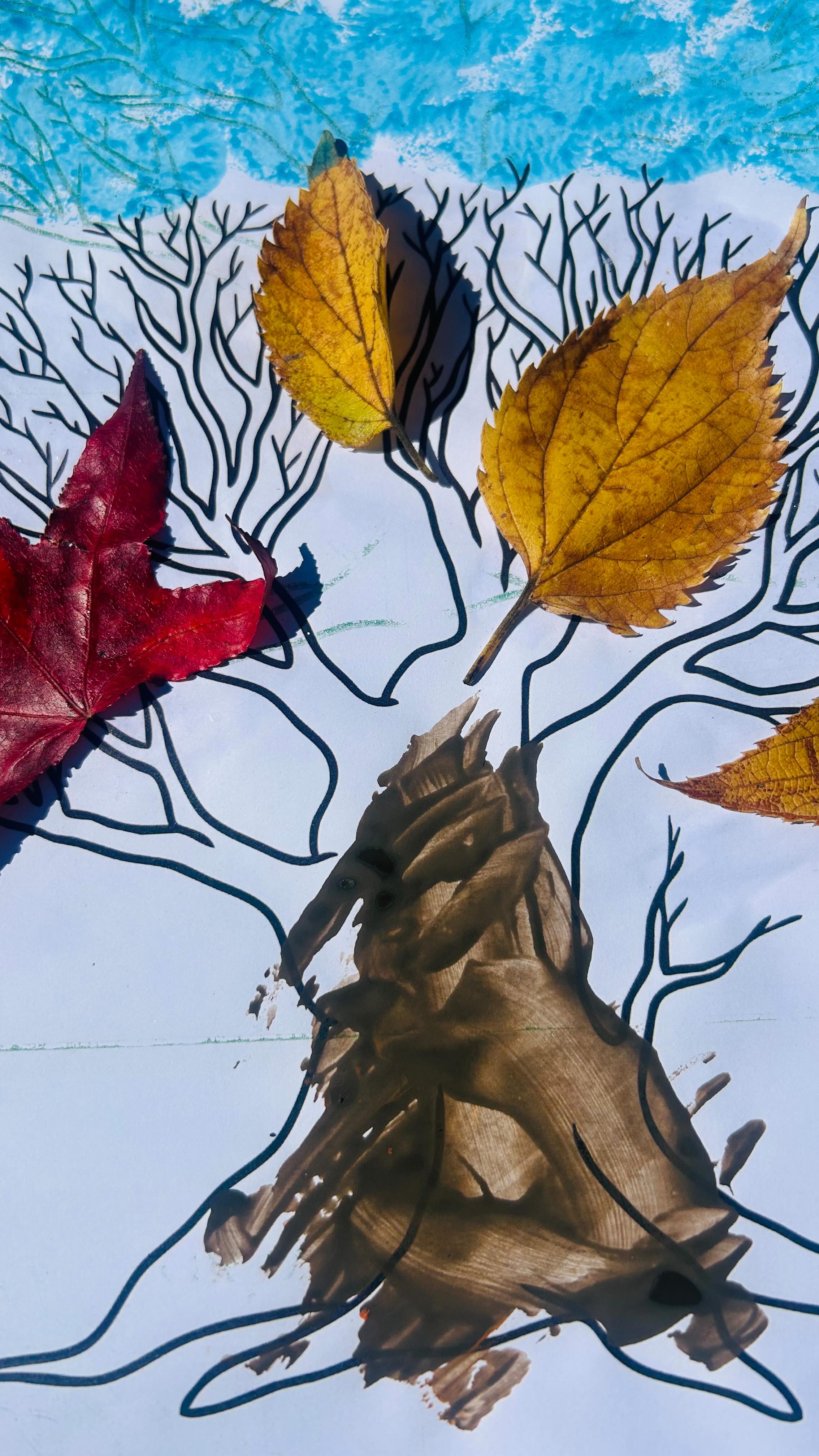 Today our children enjoyed using toilet rolls to print autumn leaves and creating stunning artworks with real leaves collected from our garden🍂🍁#autumnactivities #montessoripreschool #preschool #playgroup #education