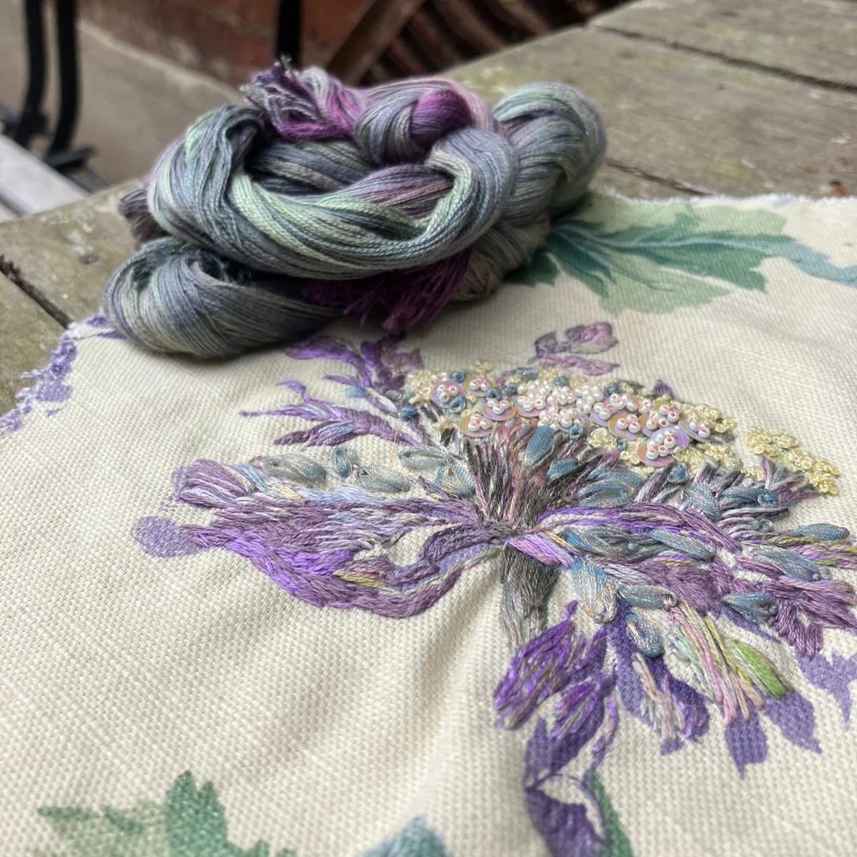 A recent embellishment!
I’ve been creating these little stitched pieces to cut out and hand sew onto my new travel pouches!
Some of the original pouches are also available on my website if you’d like to give them a home of their own!
#handstitched #textileart #slowstitch #embroidered #handmade