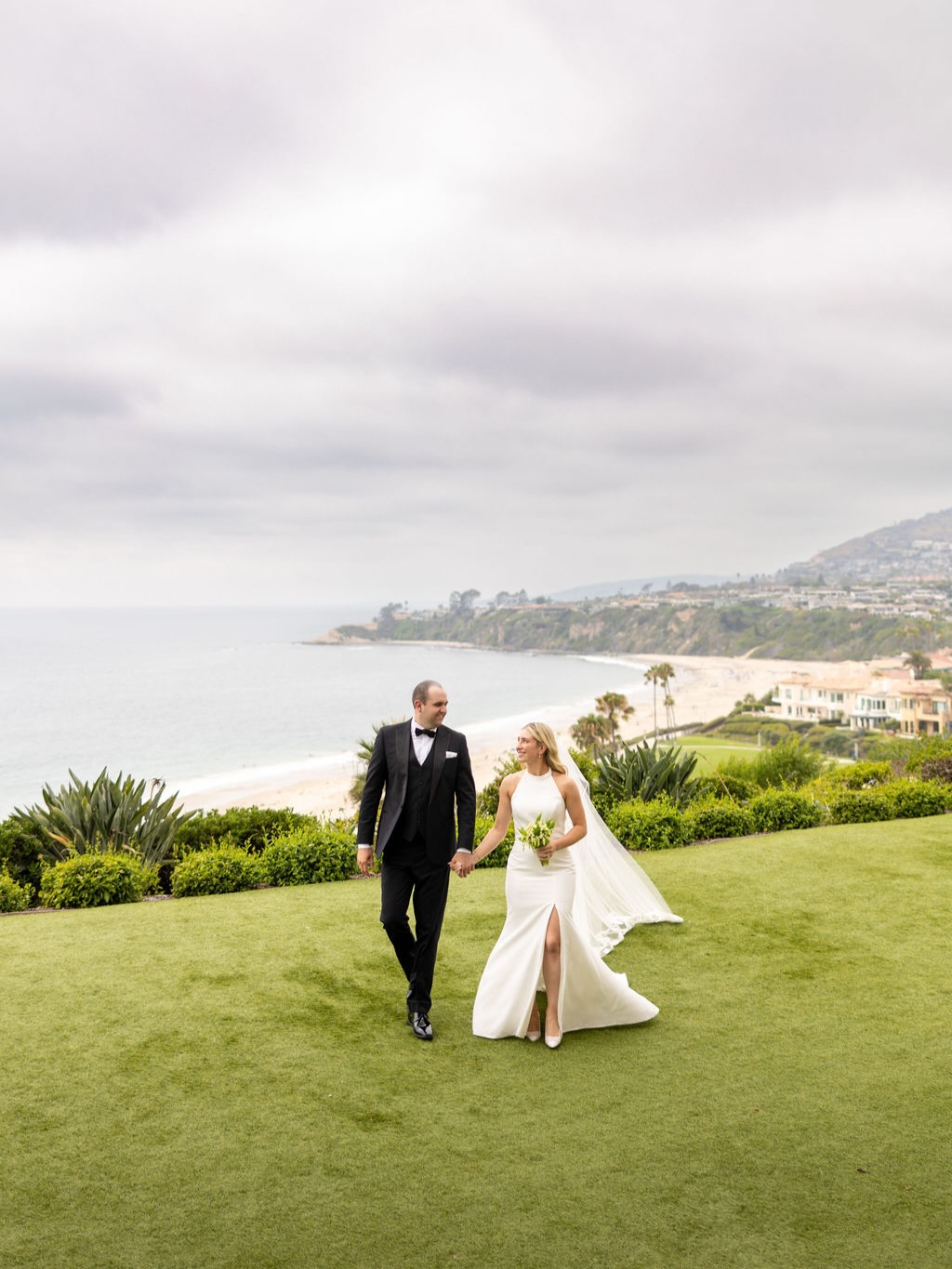 Oceanfront vows at the Ritz Carlton, Laguna Niguel.
A ceremony view that felt straight out of a dream.
.
.
Venue | @ritzcarltonlagunaweddings
Planning | @brandijaneevents
Photography & Videography | @adam11stein
DJ & Entertainment | @djjuancastro
Florals | @flowersbycina
Beauty | @divinebridalbeauty
Bridal Gown | @monamiebridalsalon