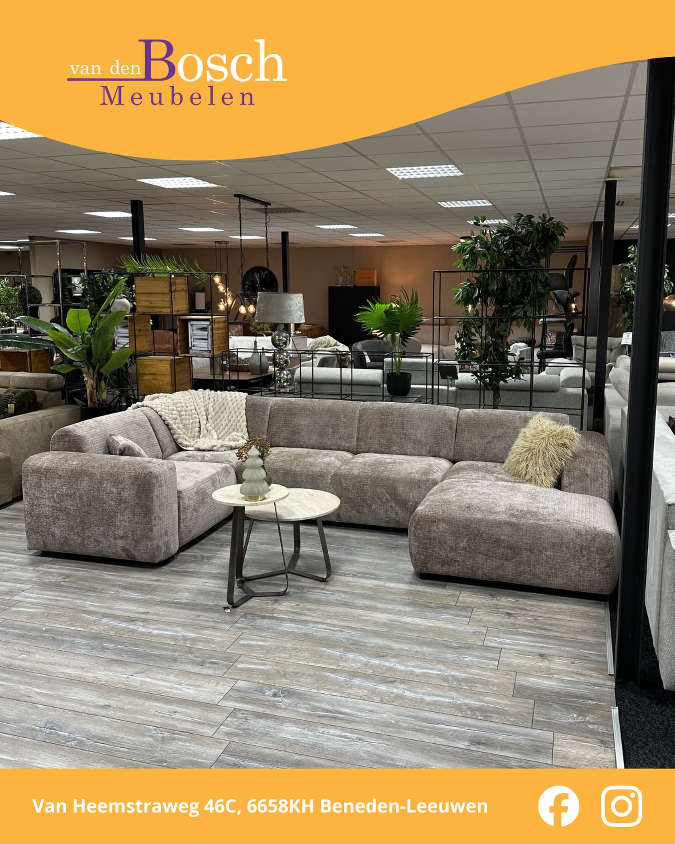 🆕 Model Cloud!
Terug van weggeweest en beter dan ooit! Cloud is een tijdje uit ons assortiment geweest maar is weer helemaal terug!
✅ Heel veel stof en kleuropties!
✅ Leverbaar als U-Shape of met een lounge gedeelte
✅ Stijlvolle afwerking en zeer lage pootjes.
Ontdek model en de mogelijkheden in onze showroom!