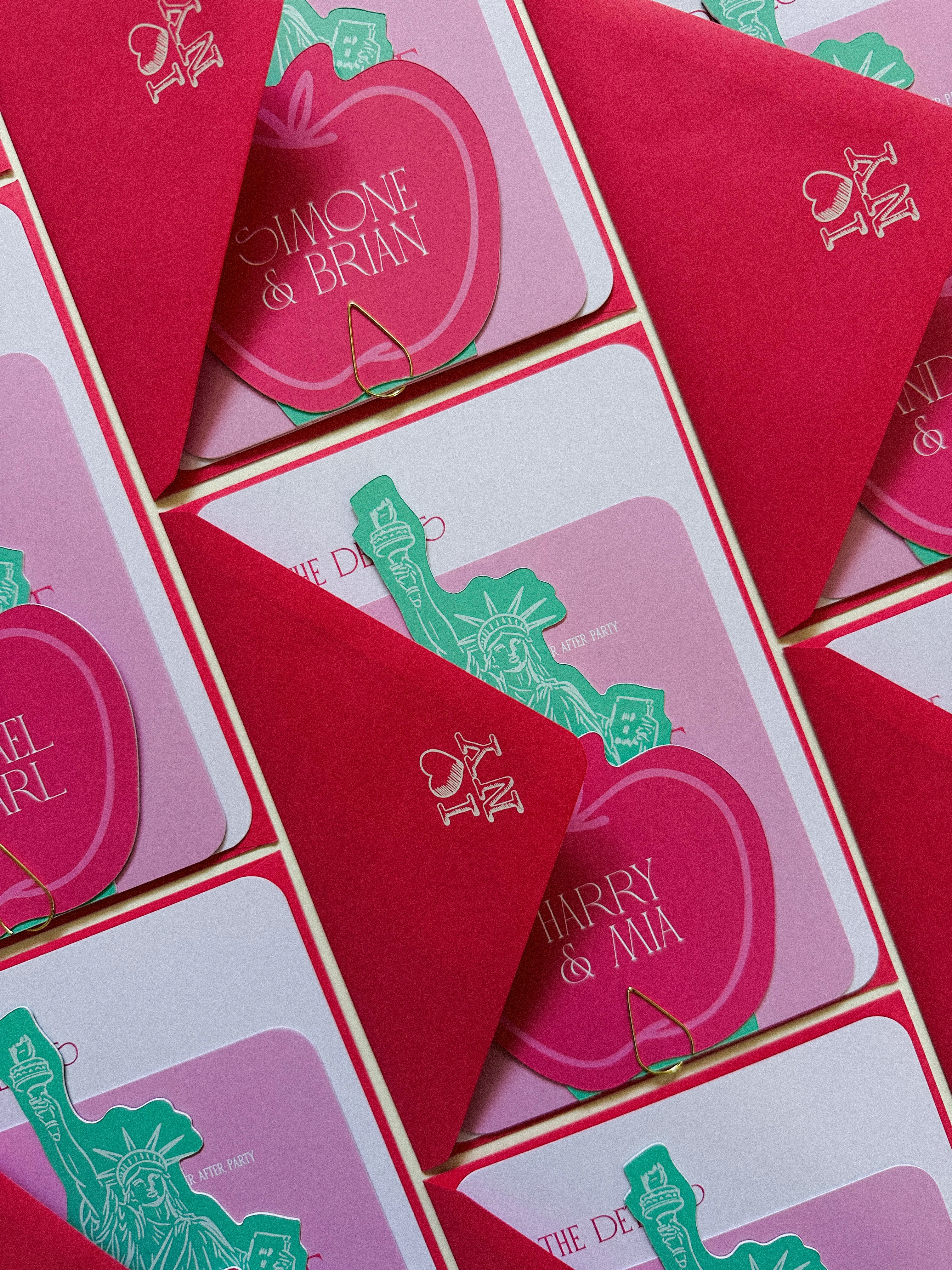 Bringing the New York elopement vibes to the after party 🗽🍎
Bespoke design + a fun client brief = dream job ✨
.
.
.
#weddinginvites #bespokedesigns #newyorkelopement