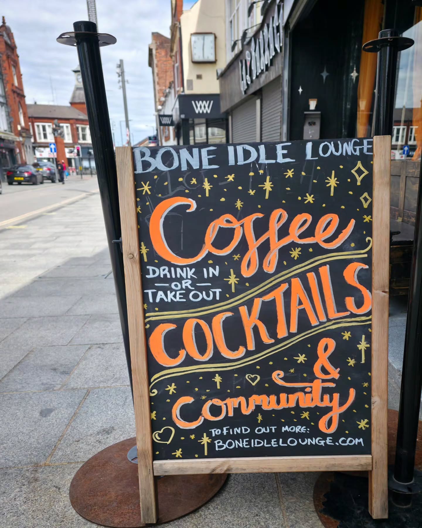 I'm no artist but I try!
Come see us ✌️ ✨
📍 54 Silver Street, Doncaster, DN1 1HT
#signwriting #boneidlelounge #doncasterisgreat #coffeeshop #cocktailbar