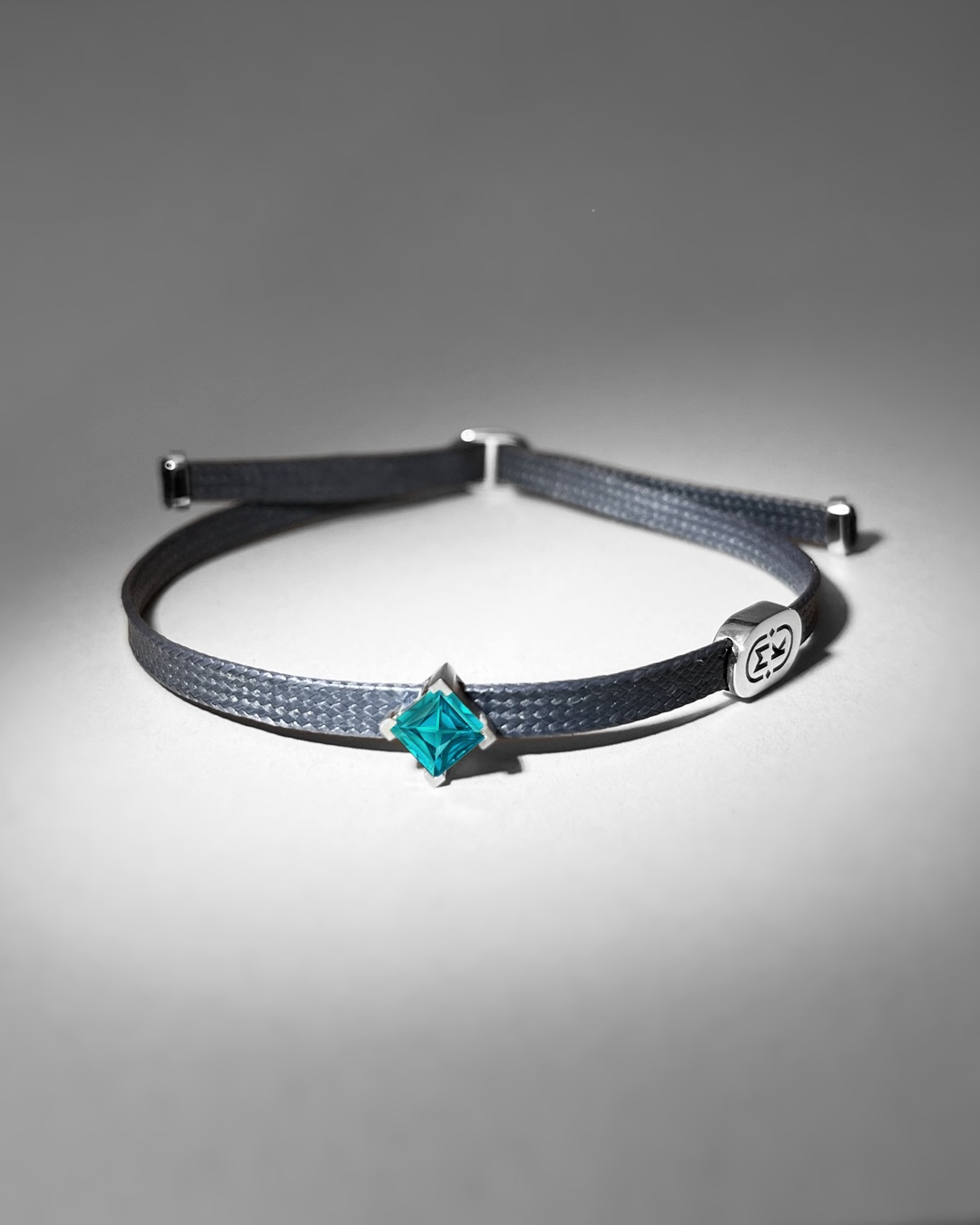 MK signature bracelet with Swiss Blue Topaz🔹Swipe to discover the collection’s versatile palette:
Green Agate, Red Garnet, Black Spinel & Amethyst
#mkfinejewelry #bespokecreations #custommadetoorder #bracelet #gems