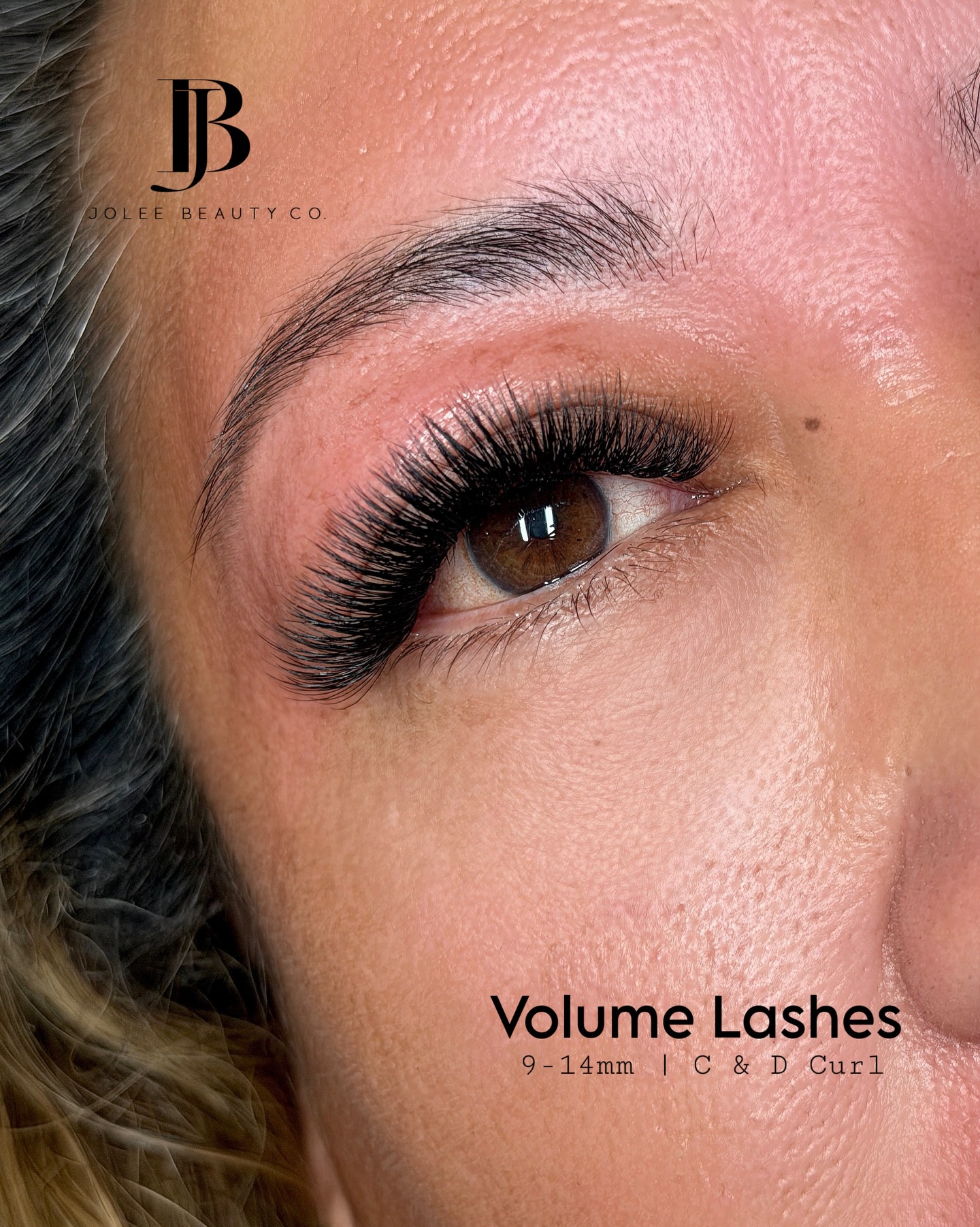Soft glam or full glam — 𝐯𝐨𝐥𝐮𝐦𝐞 𝐥𝐚𝐬𝐡𝐞𝐬 that do it all ✨
Fluffy, lightweight, and customised to suit your eye shape for that effortless, everyday glam 🤍
Wake up ready, no mascara needed.
#SydneyLashes #SydneyLashArtist #LashExtensionsSydney #SydneyBeauty #VolumeLashesSydney