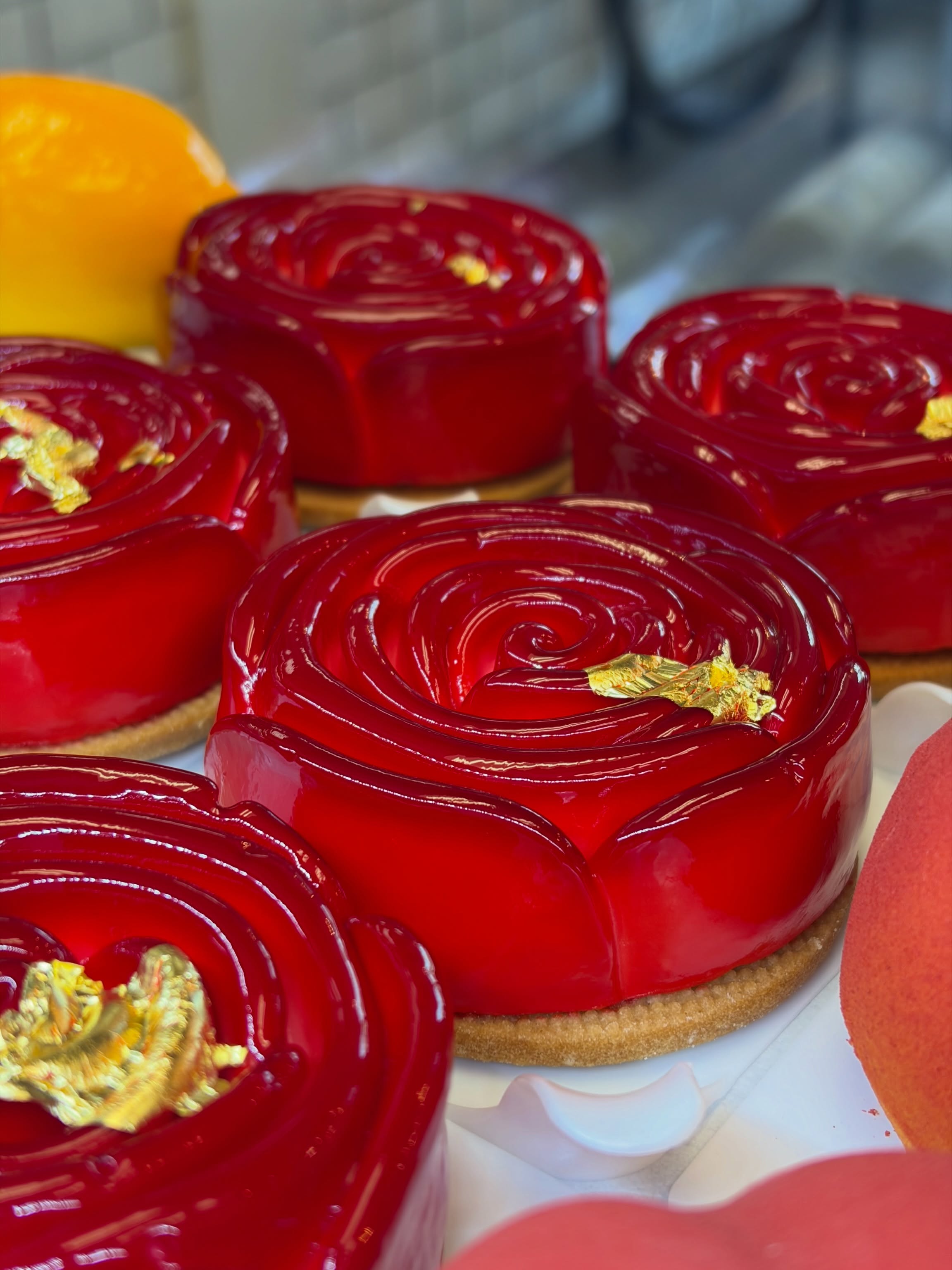 Made with love, for the ones who gave us everything 🌹✨
This Mother’s Day, we’re celebrating sweetness, beauty, and all the little moments that feel like home.
Our rose dessert is delicate, elegant, and crafted to make every mom feel special 💕
#MothersDay #RoseDessert #DessertArt #FrenchPastry #MothersDayTreat