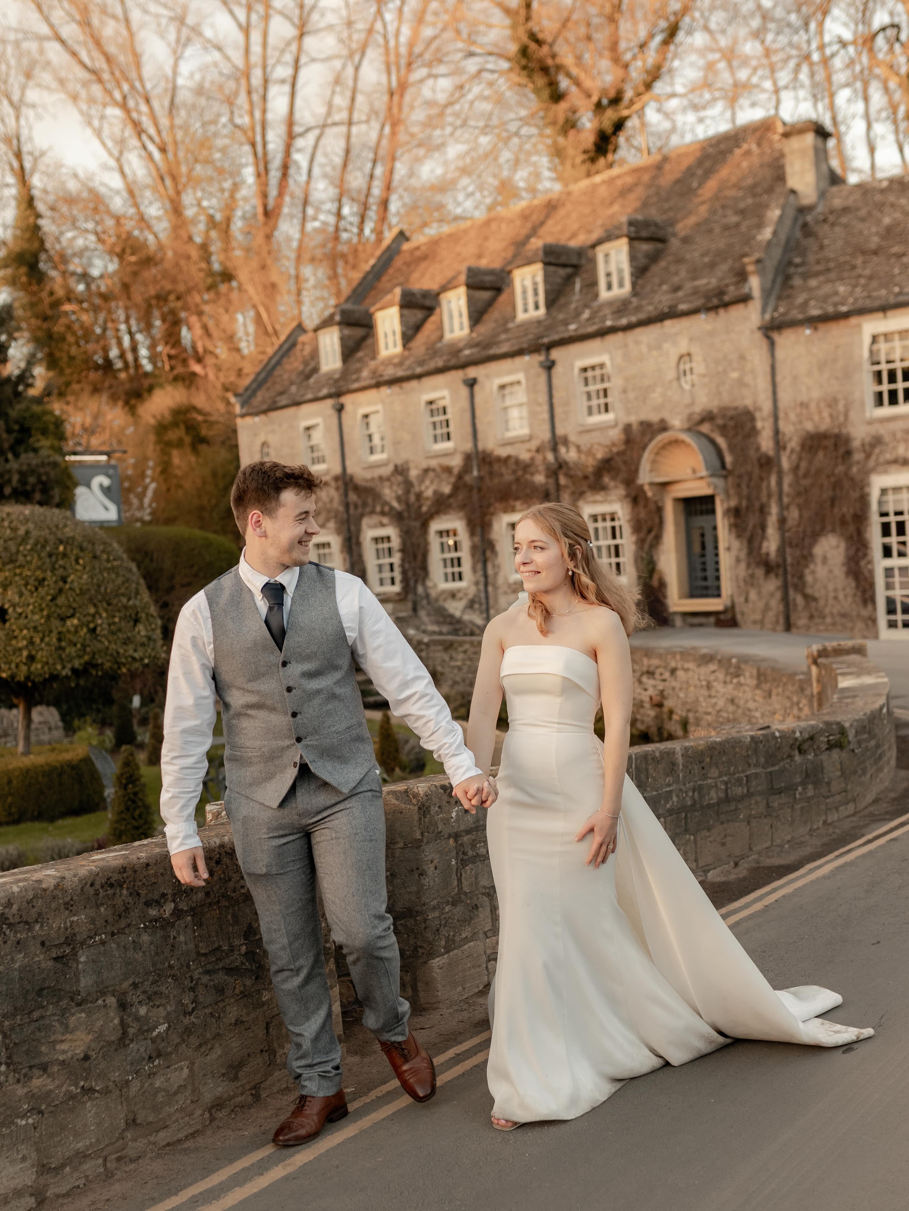 The most perfect backdrop for a Cotswold wedding π
Venue @swanhotelbibury
Flowers @edenburford
Entertainment @thesingingwaiters
Hair & MUA @claireguybridal
Cotswold wedding | The Swan Bibury | Gloucestershire wedding photographer | Cotswold wedding photographer | Oxfordshire wedding photographer | The Cotswolds | UK photographer | wedding photos | Bridal