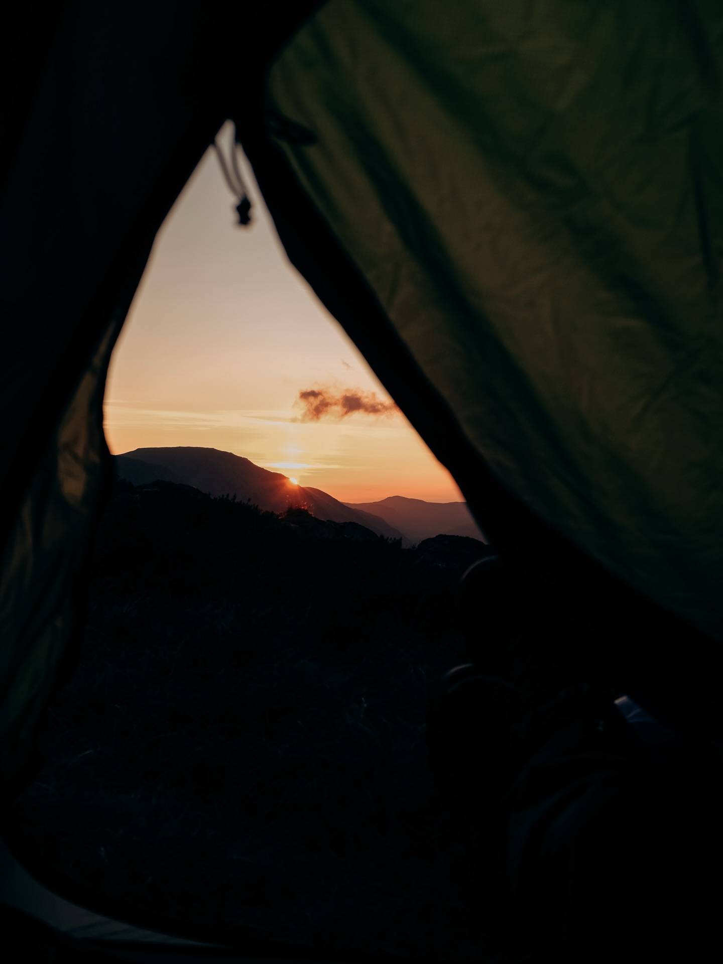Wainwrights and Wyldbrews with Scout.
Part Two of ‘Carrying Scout up Wainwrights’ is available to watch on YouTube now - link in bio (don’t worry it’s only 3 minutes long 😄).
Last week we had the most perfect hike up to Fleetwith Pike, taking in Grey Knotts (where we wild camped), and Brandreth en route.
The little wild camp spot we stumbled upon (literally! Very tired legs by that point - Scout’s getting heavy!) even had its own little rocky kitchenette out of the wind - boujee!!!
More to come soon! Keep Exploring!
.
#lakedistrict #wainwrights #wainwrightbagging #lakedistrictwalks #wildcampuk