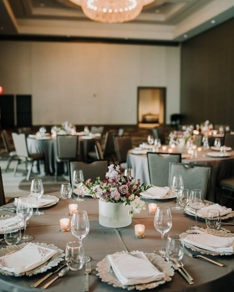Still in need of Mother's Day plans?
The Downtown Omaha Marriott has you covered with their Mother's Day Brunch Buffet. Enjoy fresh spring flavors, gourmet brunch classics, and indulgent desserts in a beautiful setting!
Save your spot:
@downtownomahamarriott