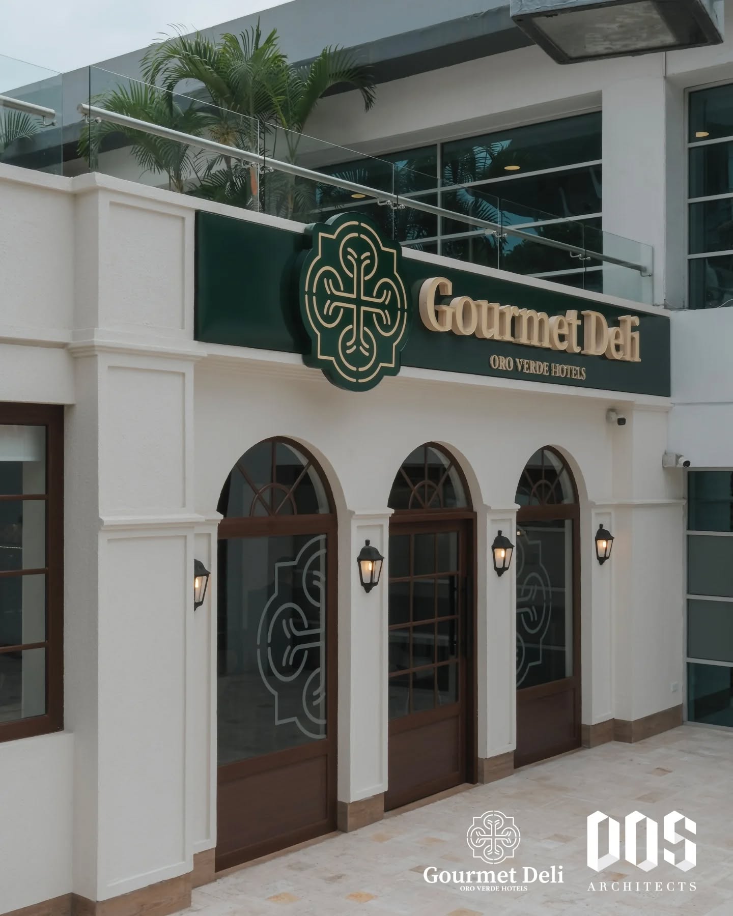 ¡El Gourmet Deli Oro Verde Manta abrió en el Día de la Madre!
Desliza para ver las fotos a través del lente de nuestros arquitectos.