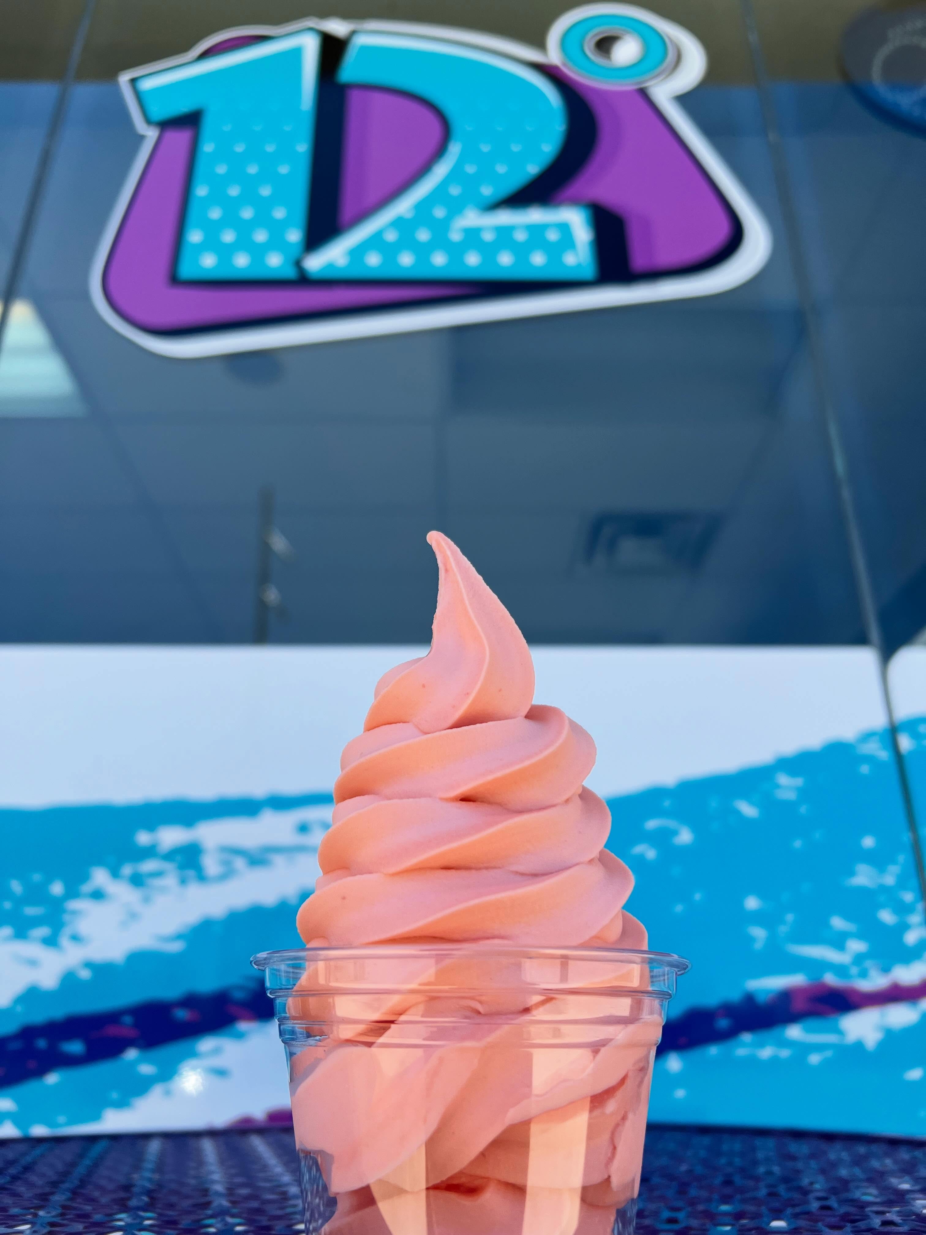 🍑PEACH DOLE🍑
For the first time ever, we have Peach Dole! This is a new flavor in our lineup and we have to say…… it’s delishhhh 😋
Come by and try some out tonight until 9! Our daily flavor list is in the second photo 🫶