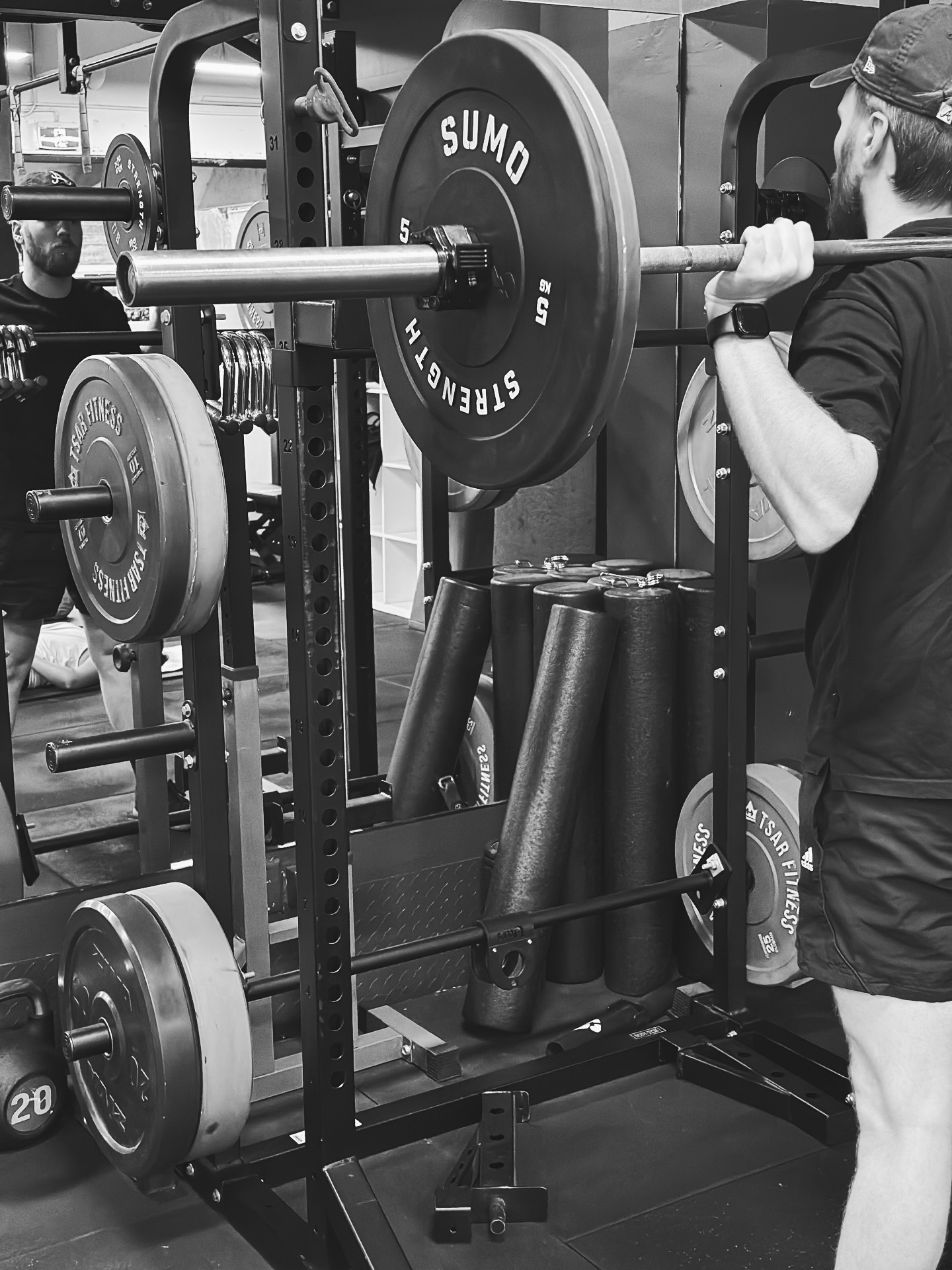 Thursday fact: muscle tissue burns more energy at rest than fat tissue… so strength training keeps working even after the workout’s done 🔥
#annandalegym#unitonetraining#unitoneannandale#gyminnerwest#innerwestgym