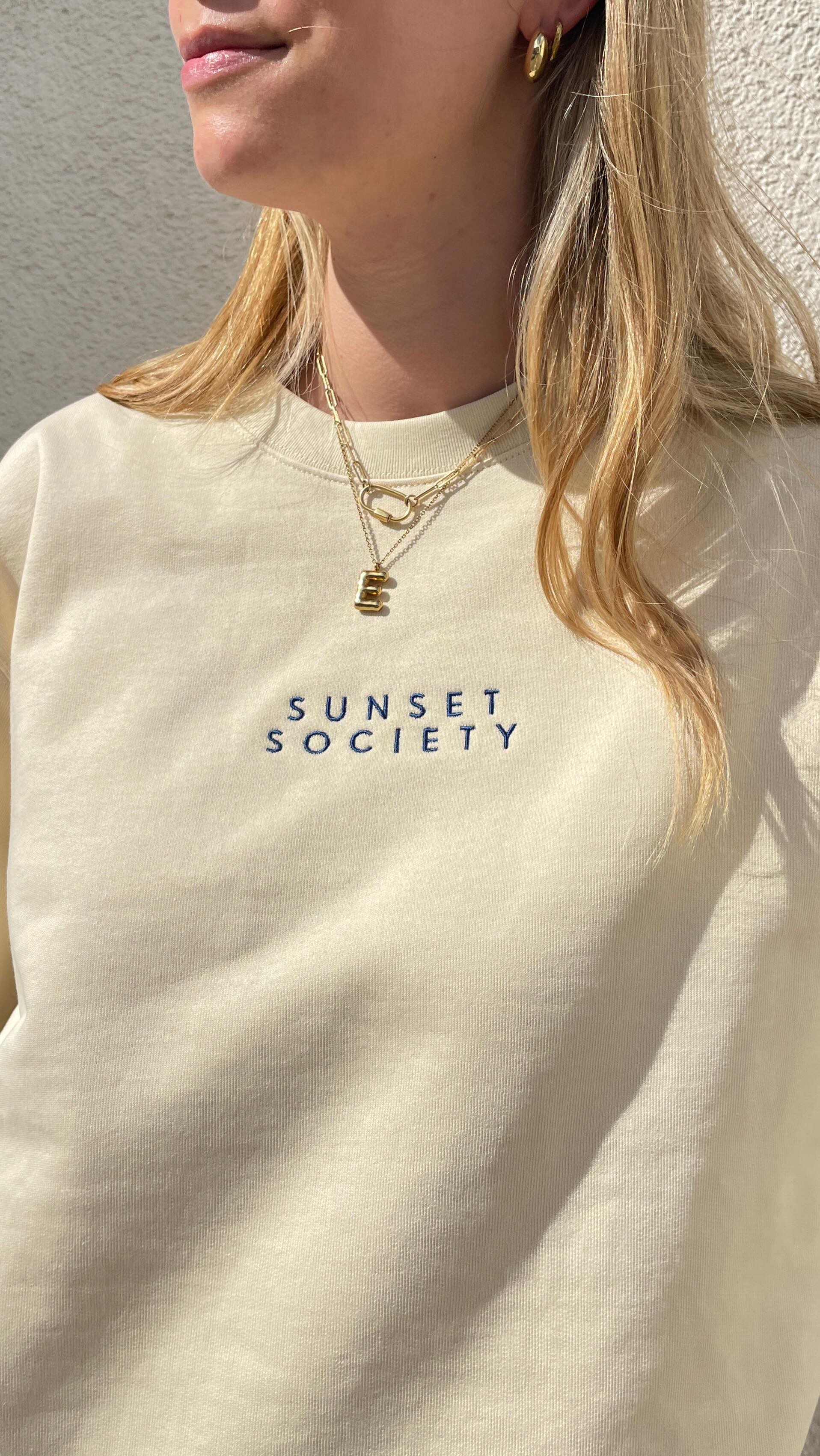 BUTTER YELLOW
Die der Farbe, sieht jedes Outfit direkt nach Sommer aus & ich liebs hehe ☀️
In dem Reel:
- ‘Original’ Stick Design in navy auf einem butter yellow Sweatshirt in L :
- ‘Original’ Stick Design in weiß auf einem butter yellow T-Shirt in L
———
#type #personalisierbar #sweater #tshirt #smallbusiness