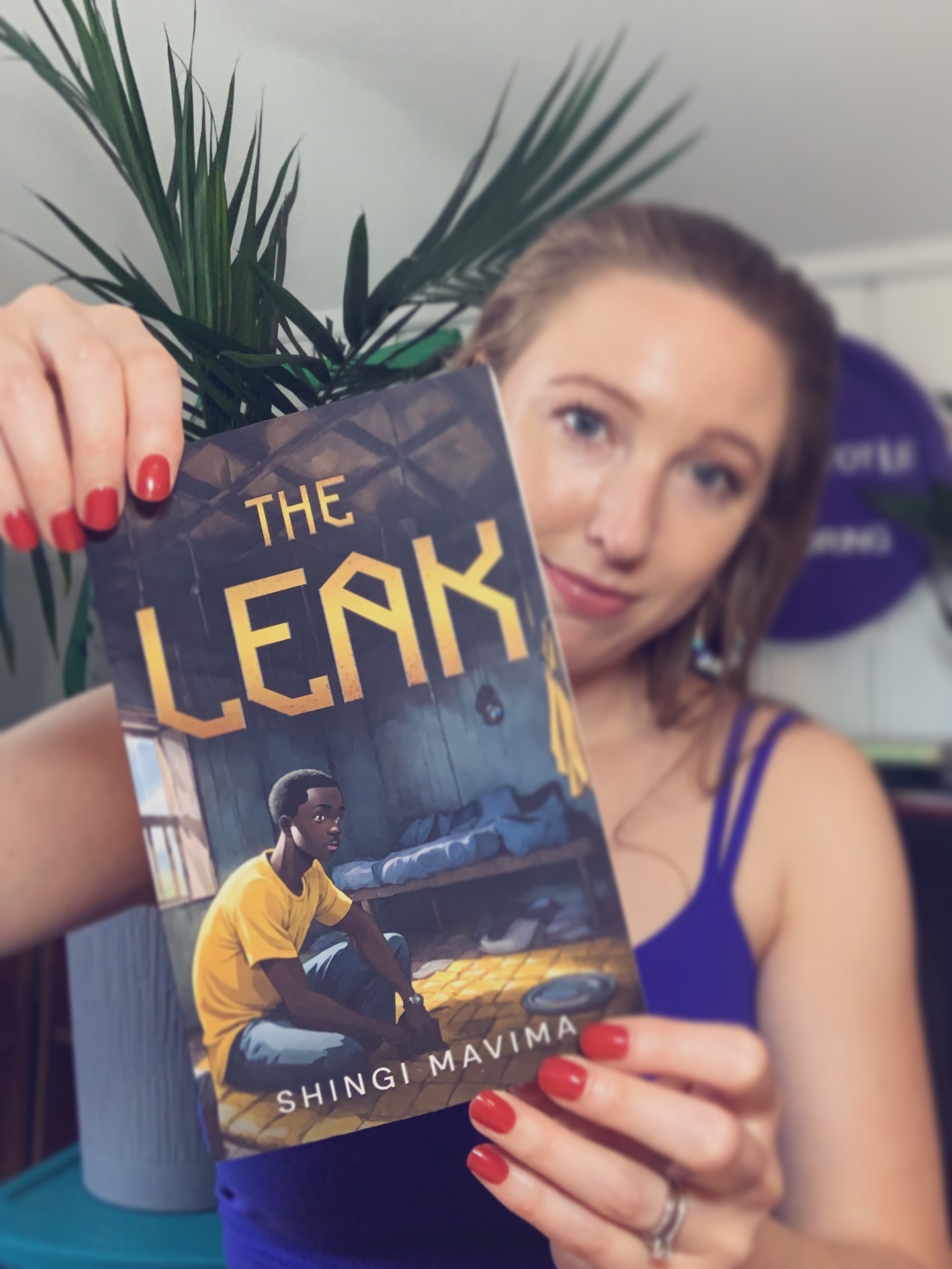 How many people get to meet the author of one of their favorite books? 📚📖📕
Students in my “Africa Since 1800” class got to do that last week! 📜🌍🎉
After reading and discussing Shingi Mavima’s novella, The Leak, we were fortunate to have Dr. Mavima visit us virtually to examine changing trends in African literature and to answer student questions about The Leak.
If you haven’t read either of Dr. Mavima’s books—The Leak or Pashena—you’re missing out! Both are excellent options for book clubs, history or literature courses, or just for fun.
@tenzimavima
#africanstudies #africanhistory #readinglist #bookrecommendation #writingcommunityofinstagram
